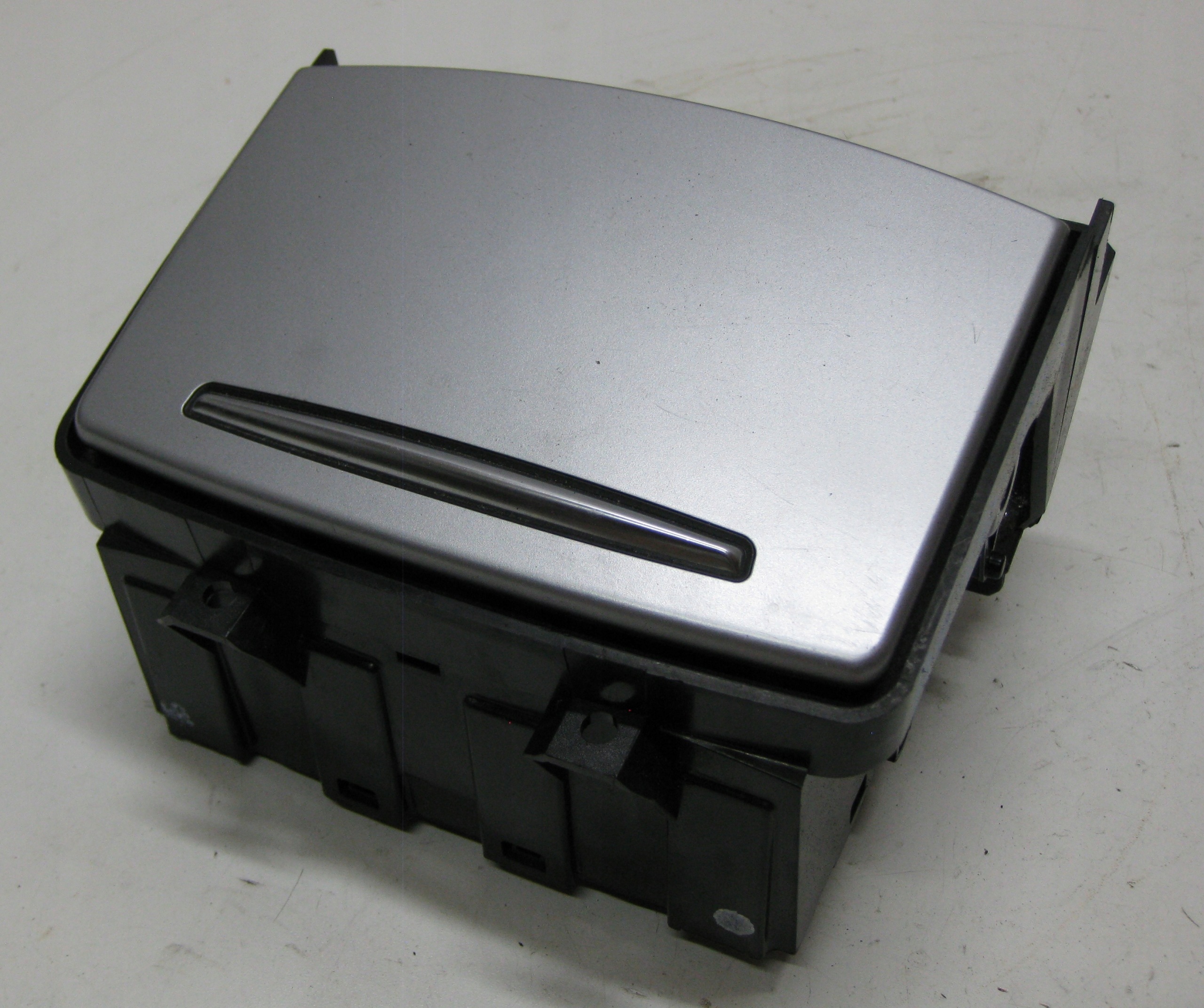 AUDI A6 C6 LIFT KOMBI bracket for KUBEK 4F1862533C