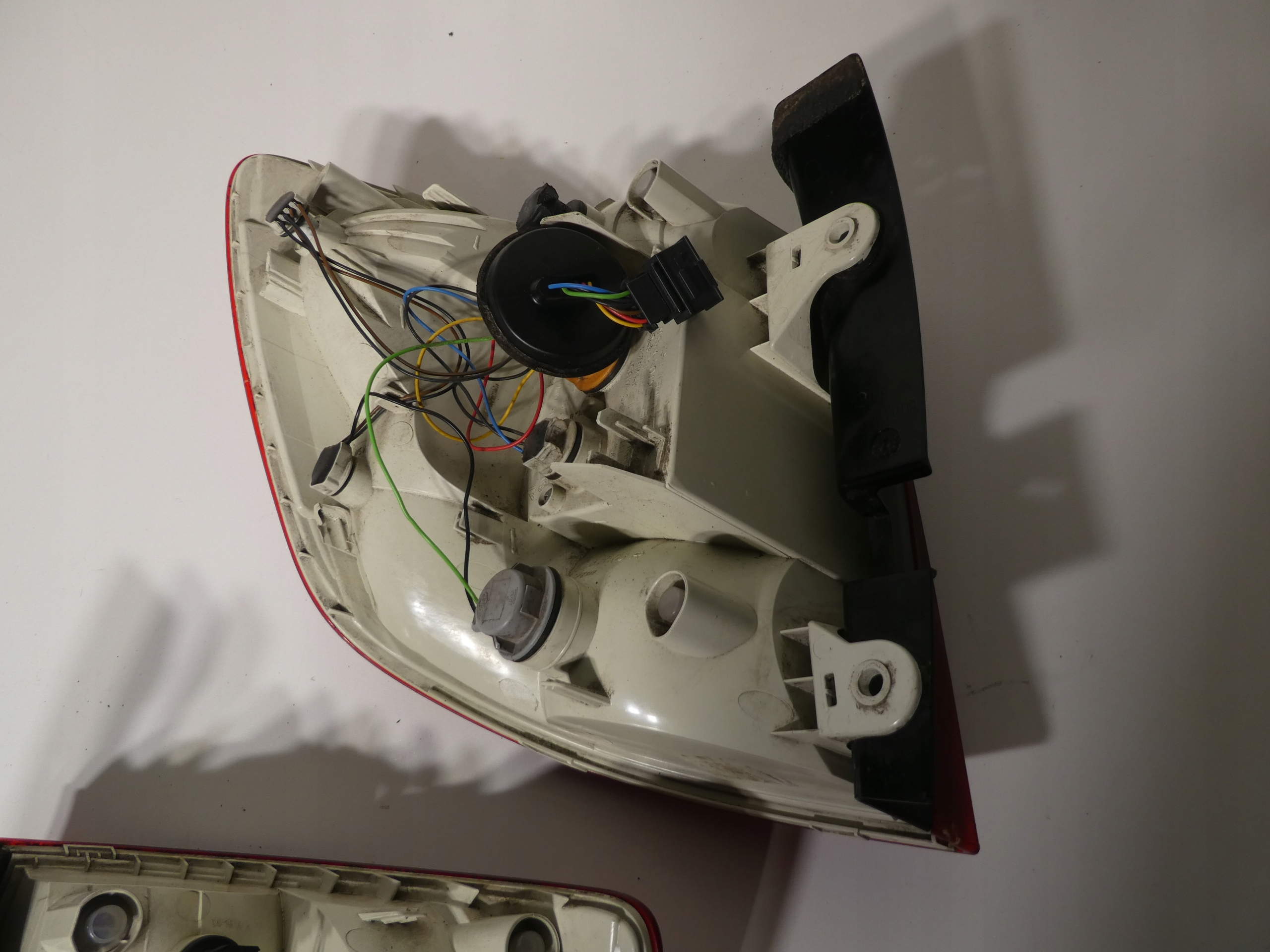 SKODA SUPERB II KOMBI lights rear part right left KOMPLET