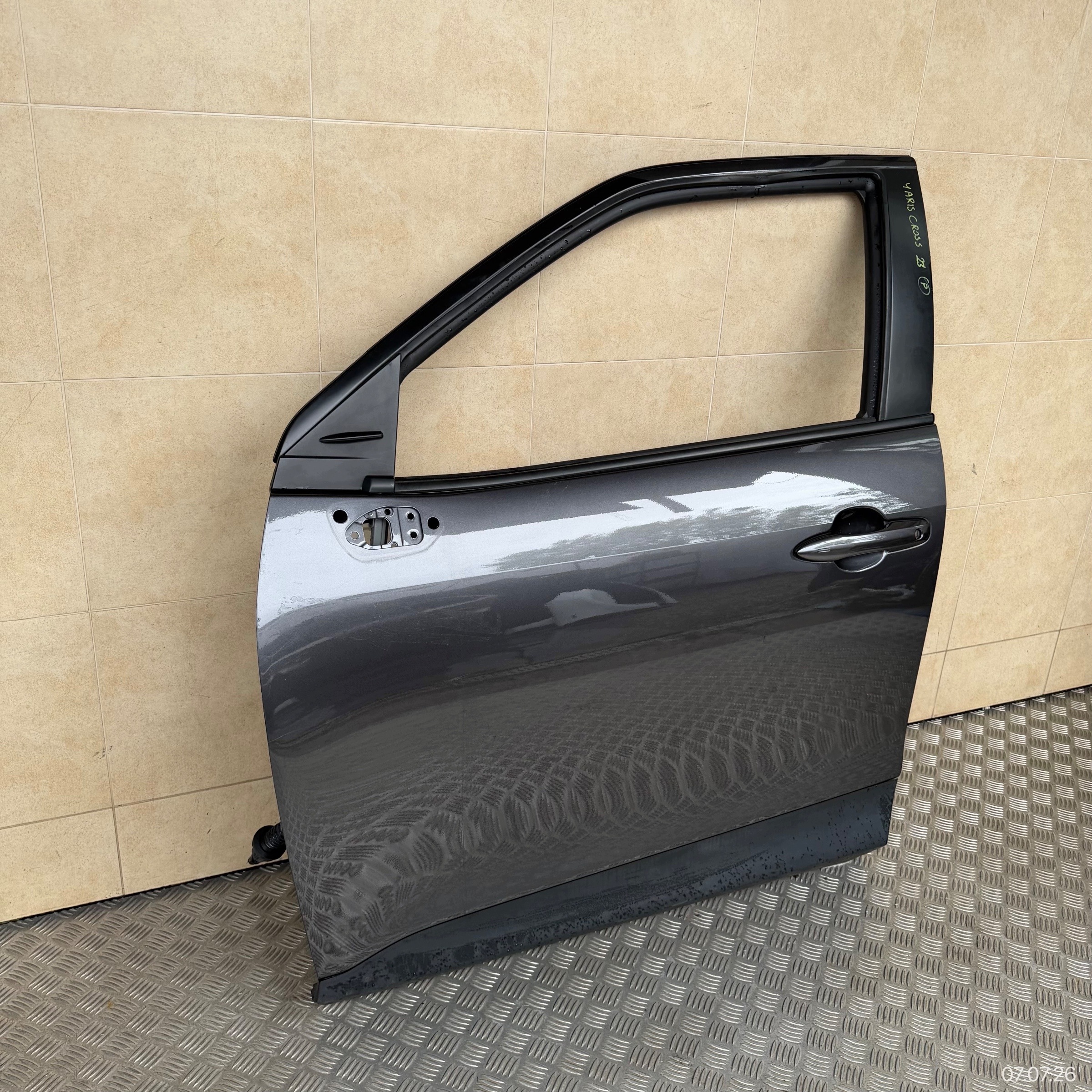 door front left TOYOTA YARIS CROSS 2023 ROK