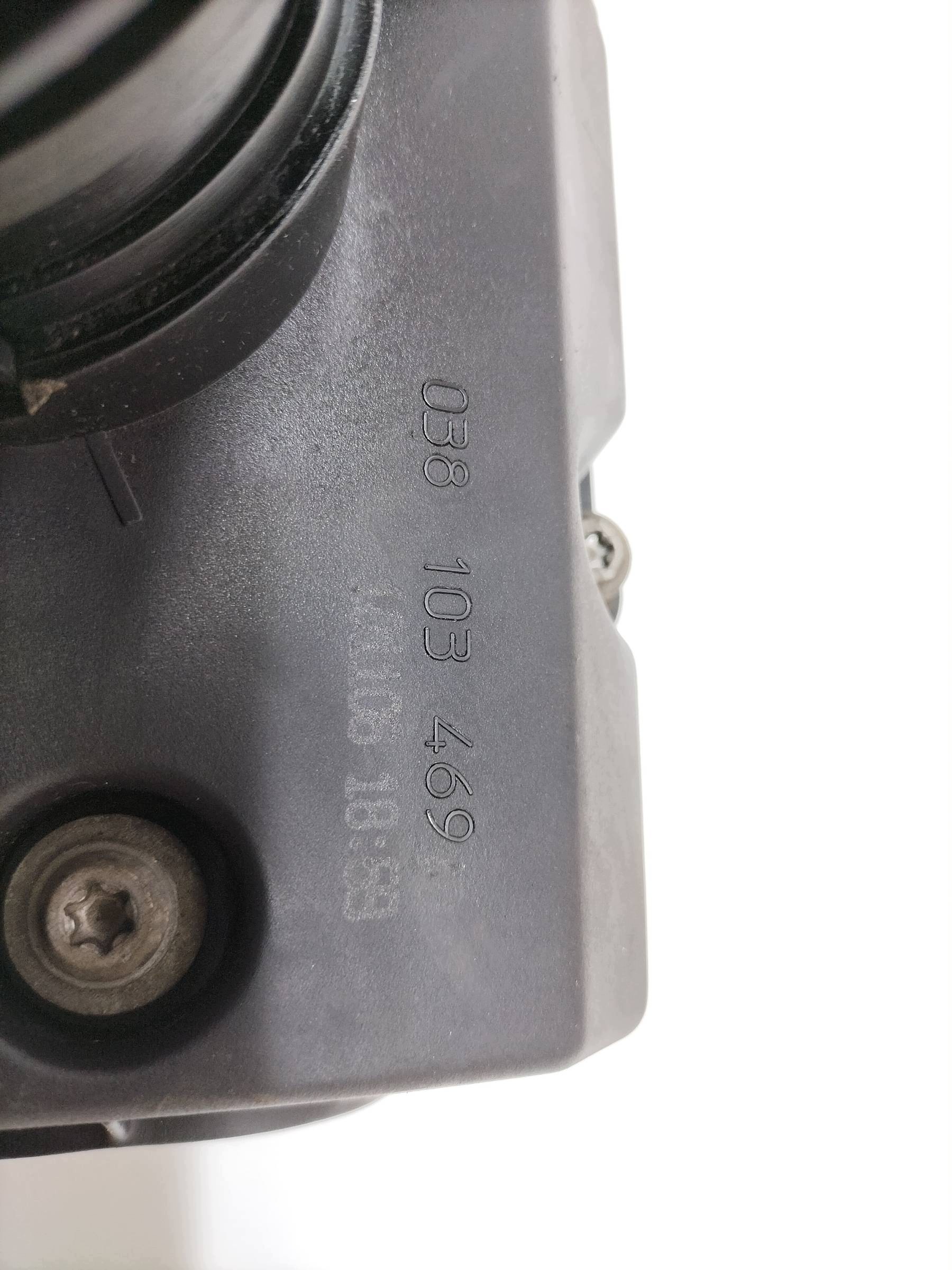 Abdeckung der Ventile 038103469AD 1.9 TDI VW Volkswagen Golf V (2004-2009)