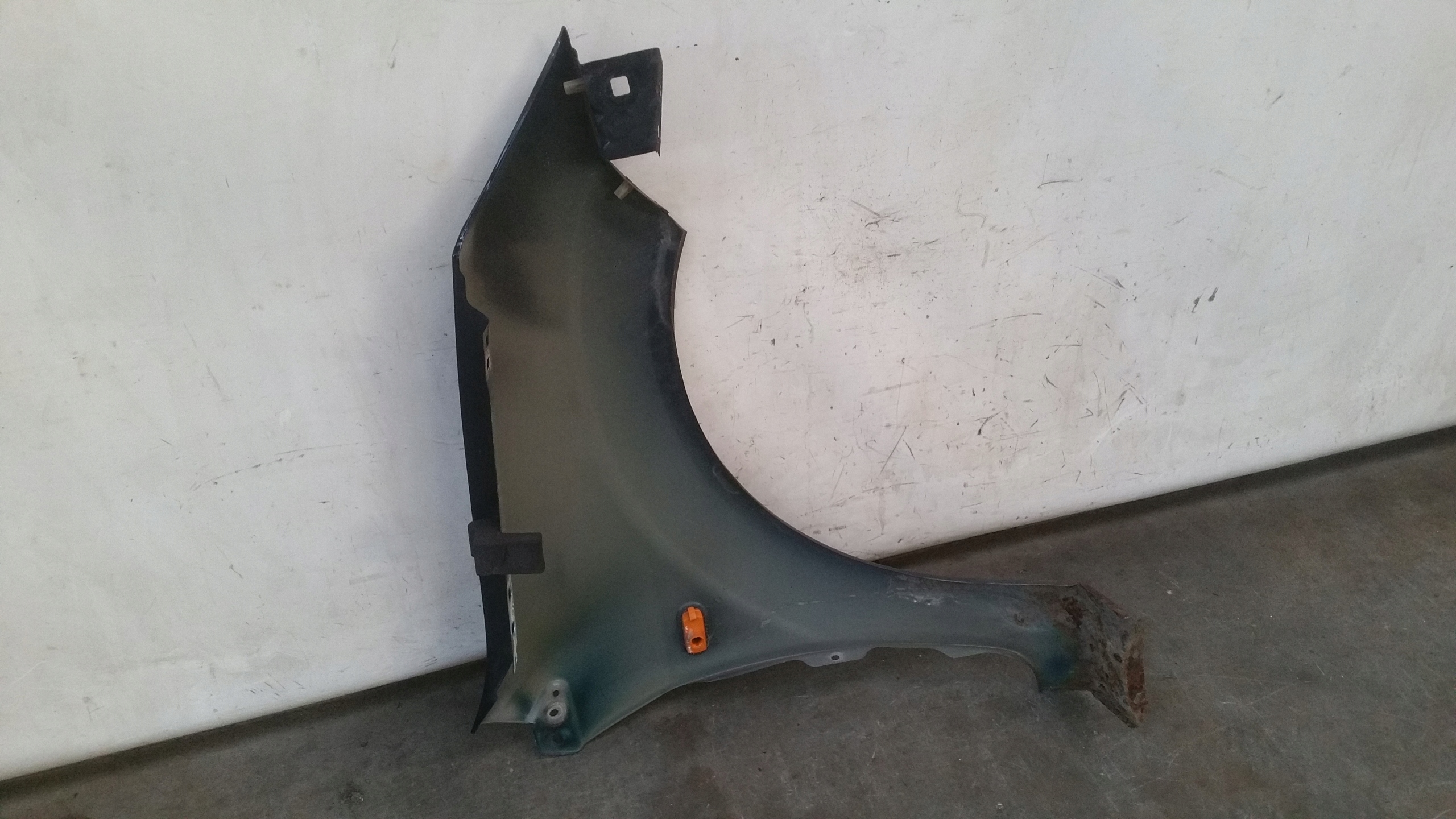 parafango sinistra 84 Ford Fiesta MK6