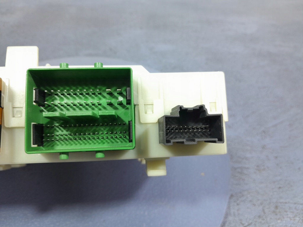 volvo S80 II 2.4d 185 ЛС блок предохранителей модуль 6G9T-14C256-GF