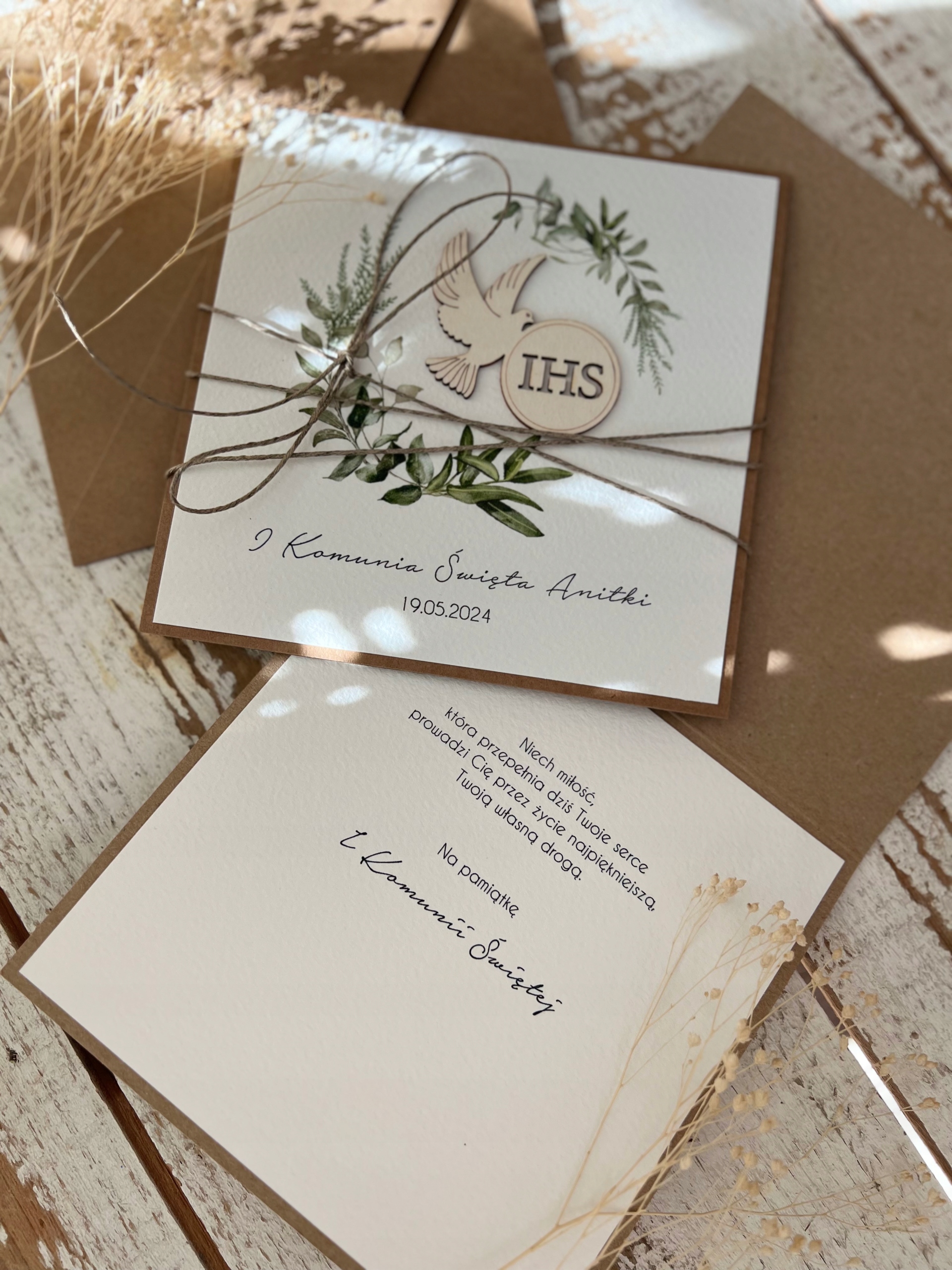 Ručně vyrobená karta pro společenství suvenýr společenství s personalizací