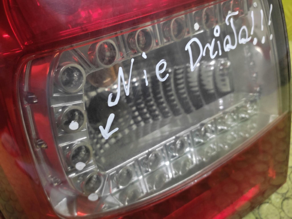 AUDI A4 B5 KOMBI light left rear part