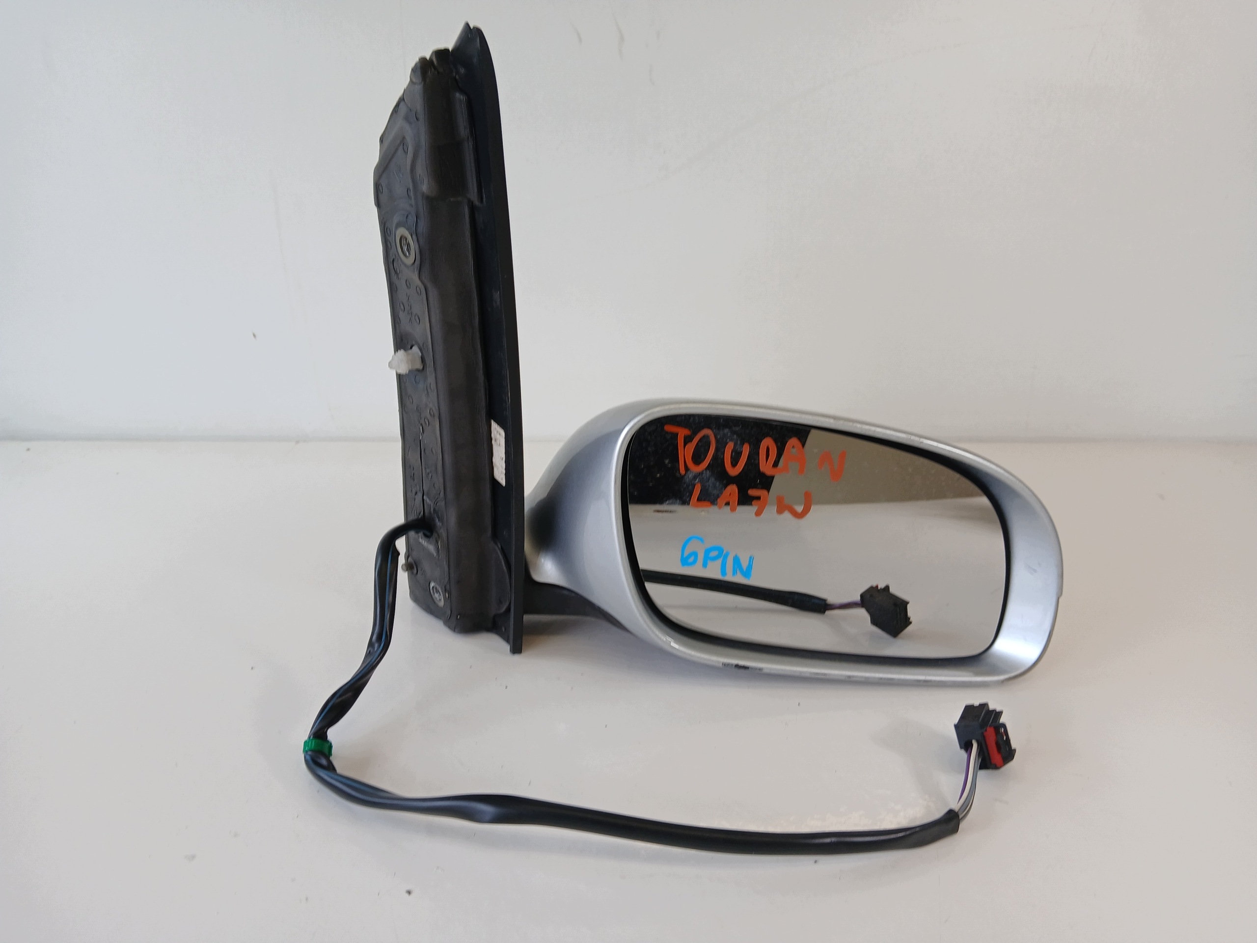 VW TOURAN and mirror right 6 PIN LA7W