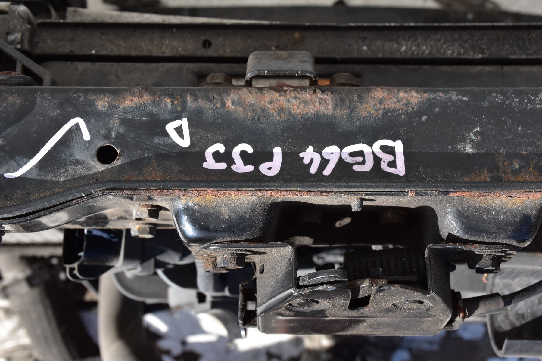 support panel for radiators pillar HYUNDAI IX35 and LIFT 2013-2015 1.7 CRDI 115KM Manual