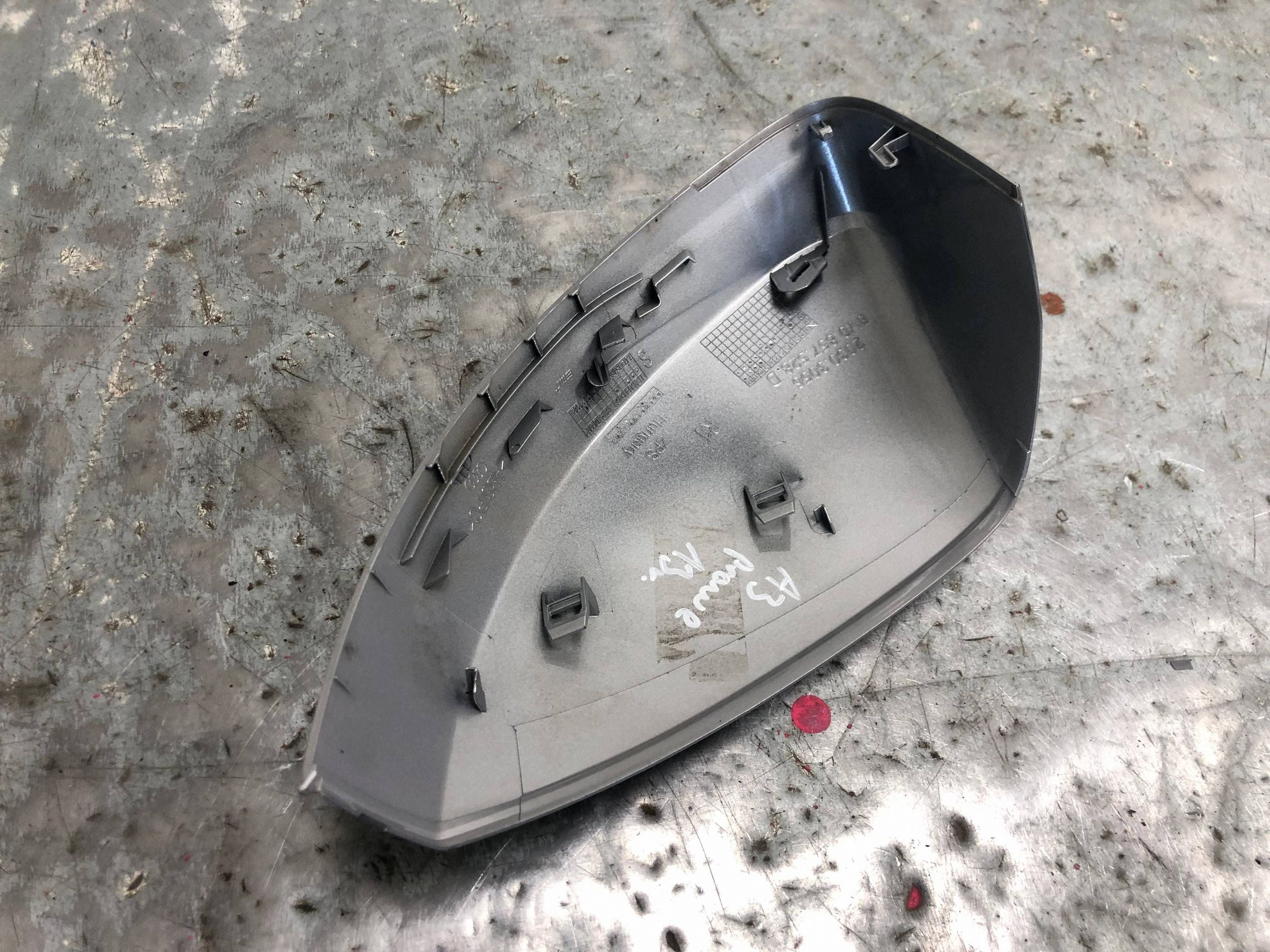 cover mirrors right AUDI A3 8V 8V0857528D
