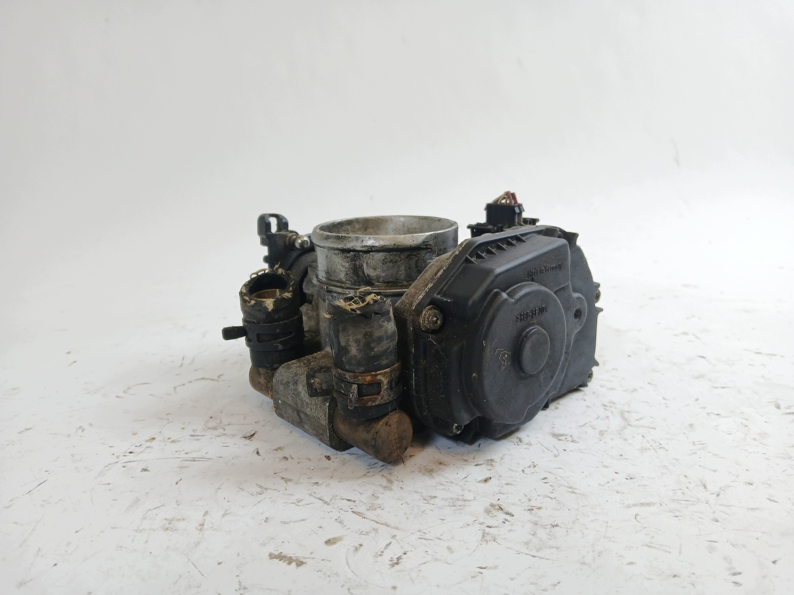AUDI A4 B5 1.6 throttle flap 058133063H