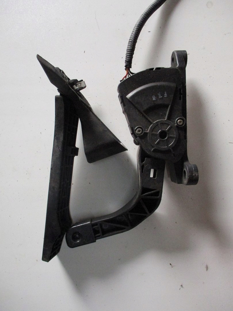 accelerator pedal KIA HYUYNDAI IAS1668A-2S000