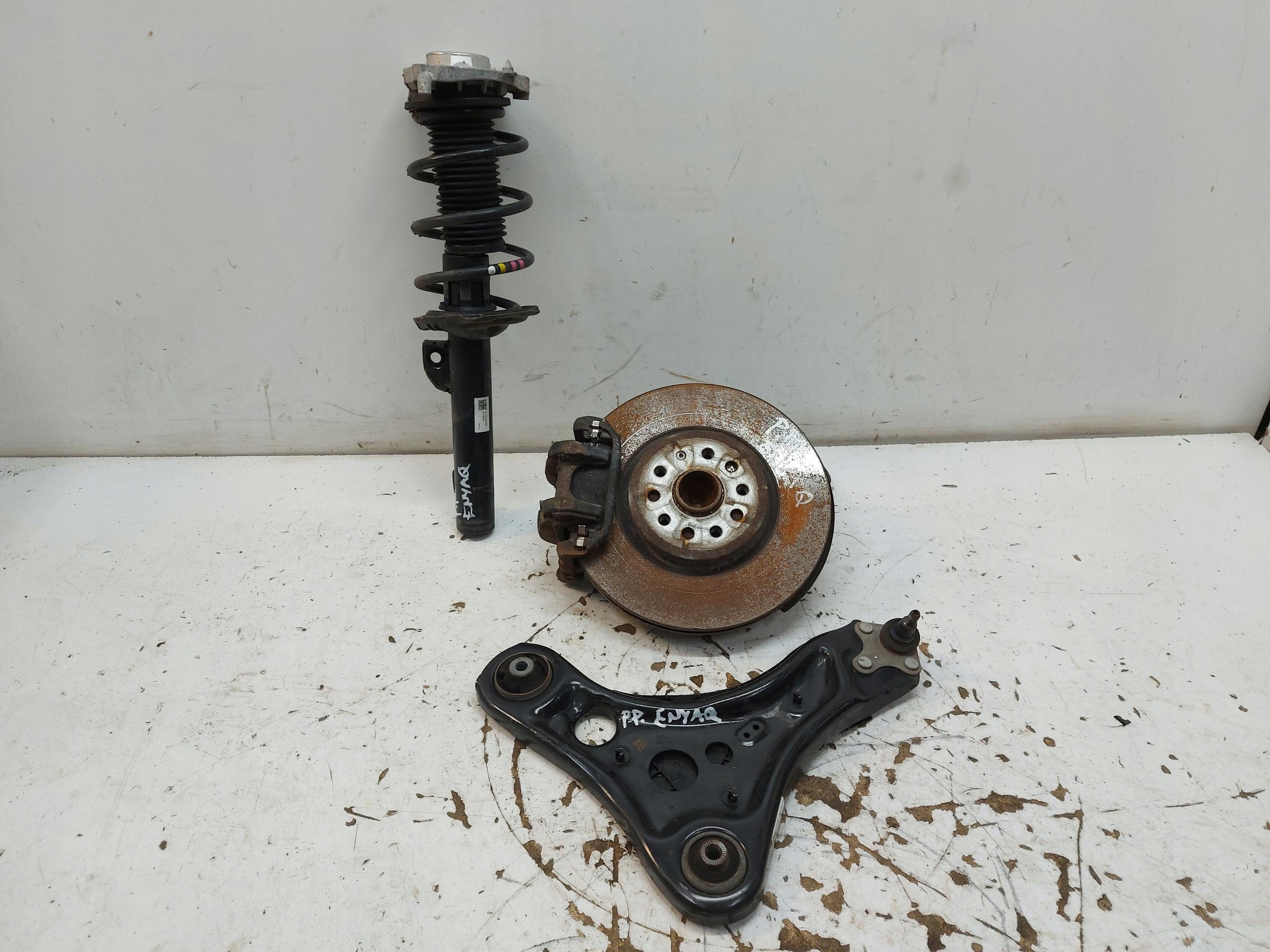 Skoda Enyaq 5LA iV60 swing shock absorber arm right front