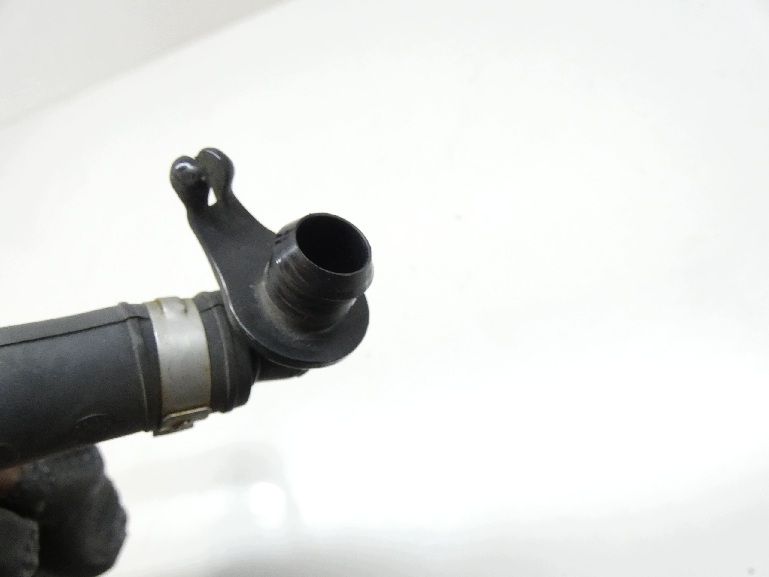 vedení serva VW PASSAT B6 2.0 TDI BKP 05-10 3C0612041BD