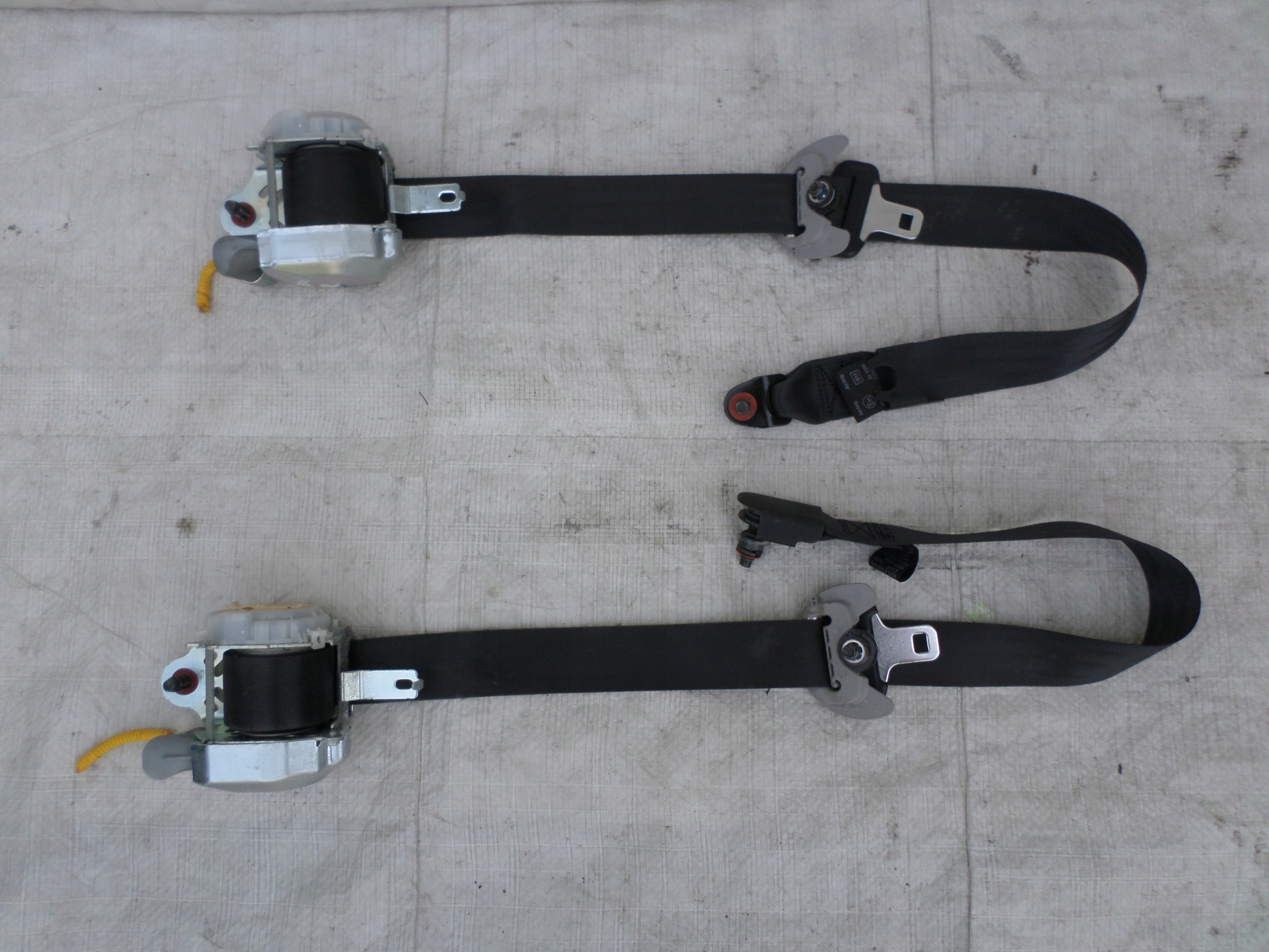 Натяжитель ремня безопасности спереди HYUNDAI I30 II