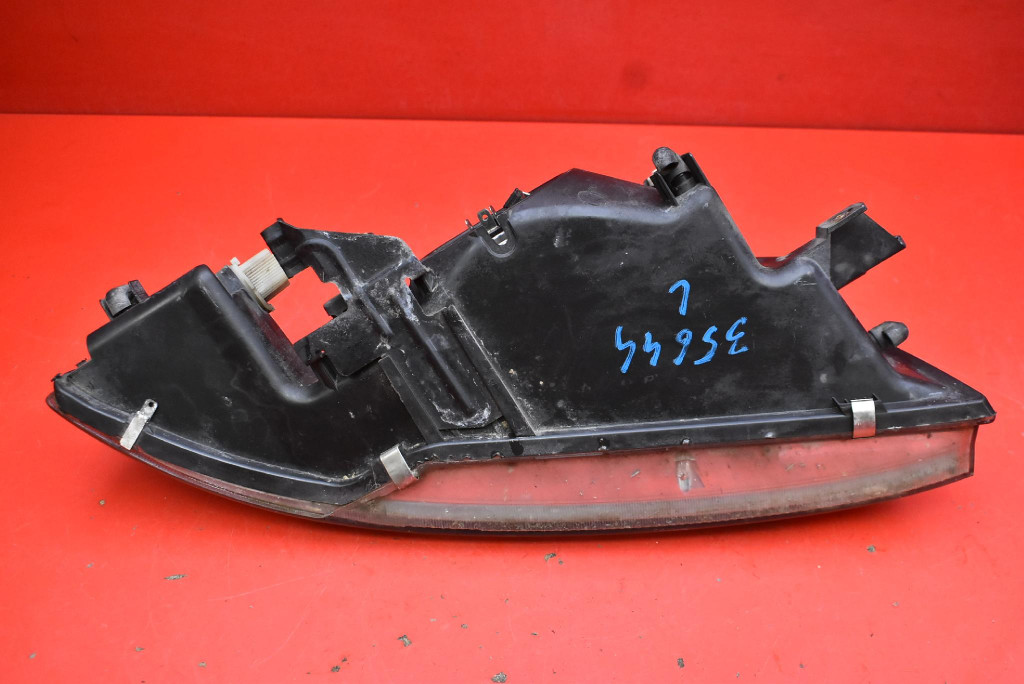 REFLEKTOR left light front EU 151577-00 MITSUBISHI CARISMA 1 and LIFT 99-04