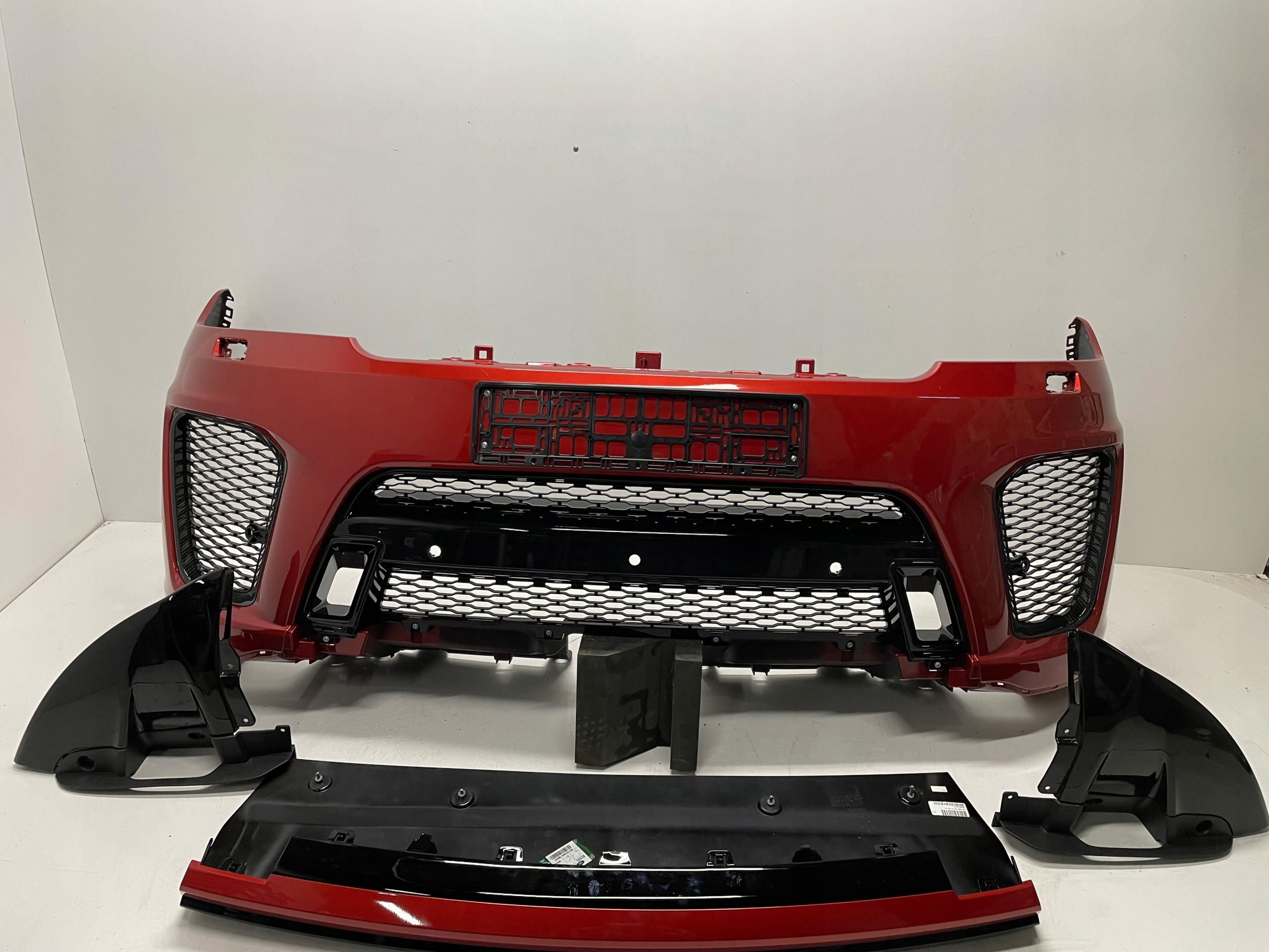 RANGE ROVER SPORT L494 SVR 18- ZDERZAK PRZÓD