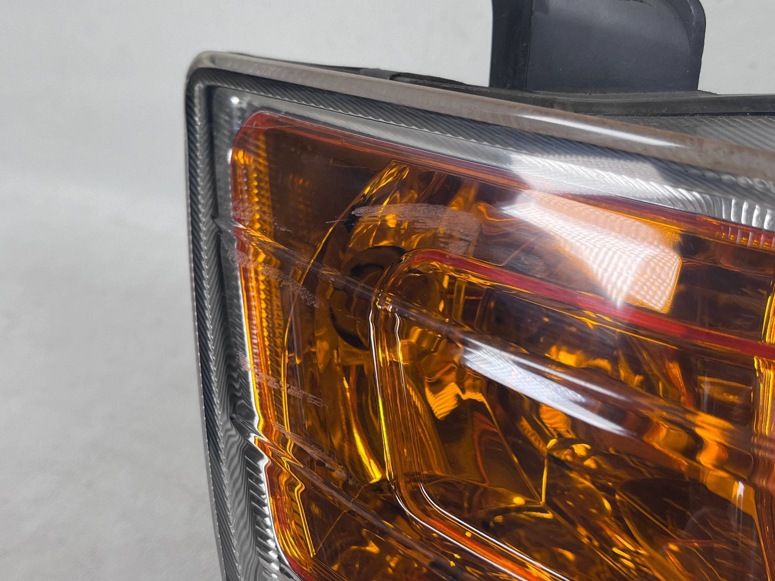 Mitsubishi Colt 09- light right front front