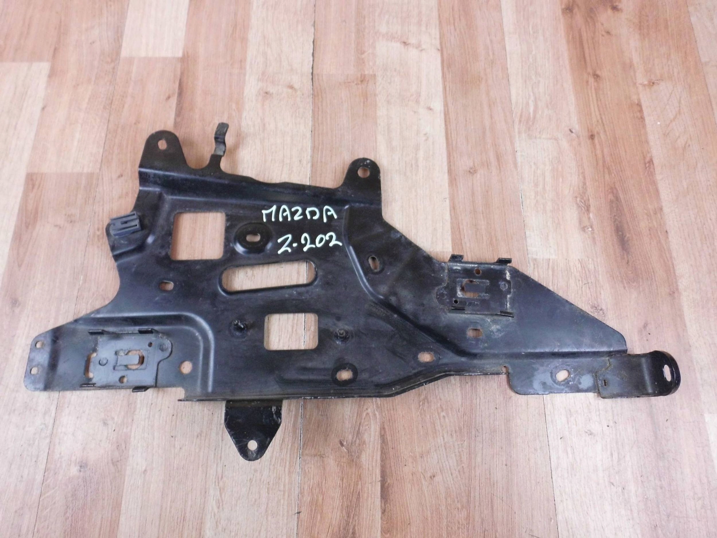 Mazda CX-5 II KF 2017+ 2.2 D holder bracket console sond for tlumiku SH9P