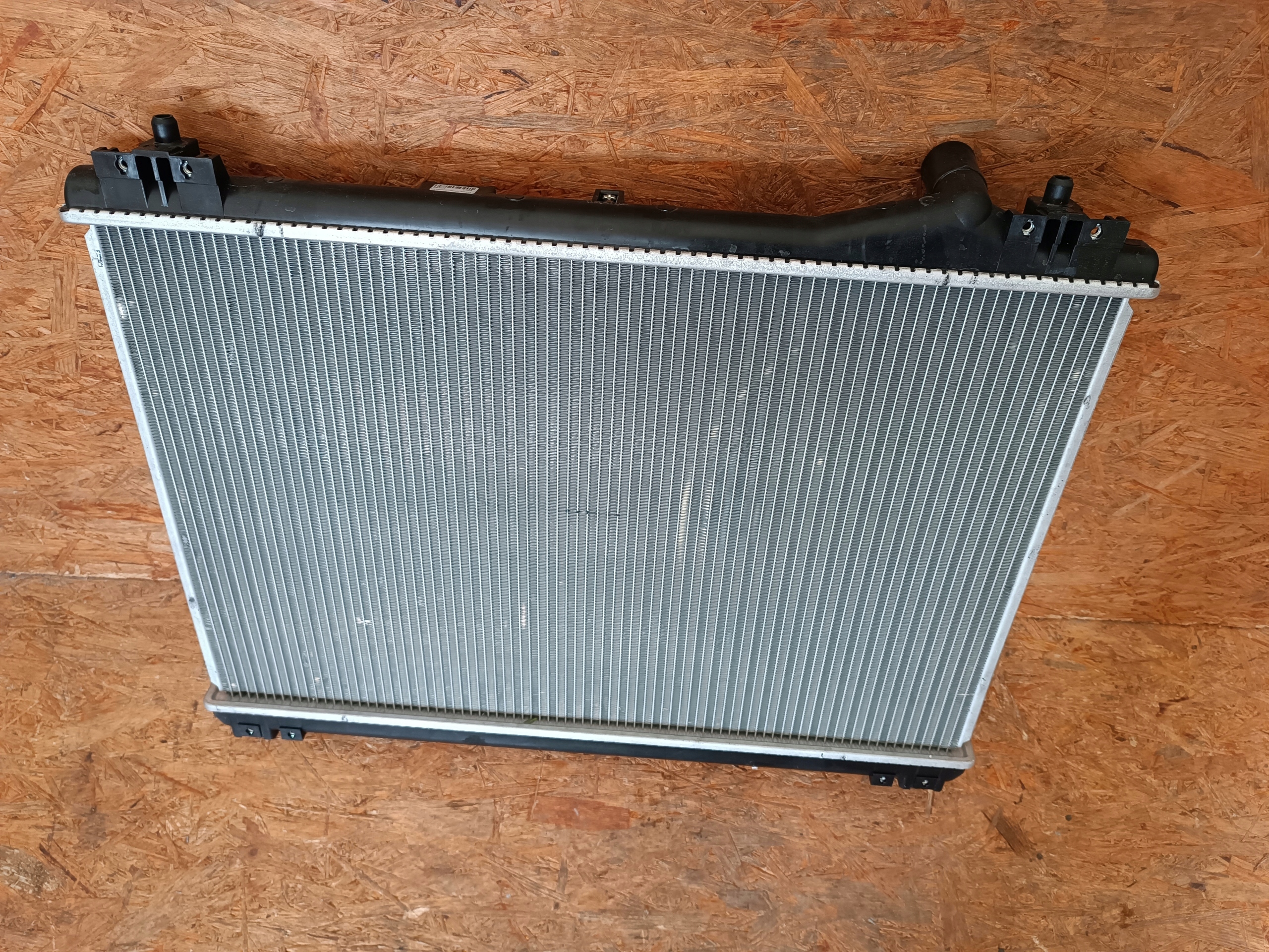 CHŁODNICA WODY SUZUKI GRAND VITARA 2005- 2.0 BENZYNA AUTOMAT 17700-65J10 Wersja Europejska