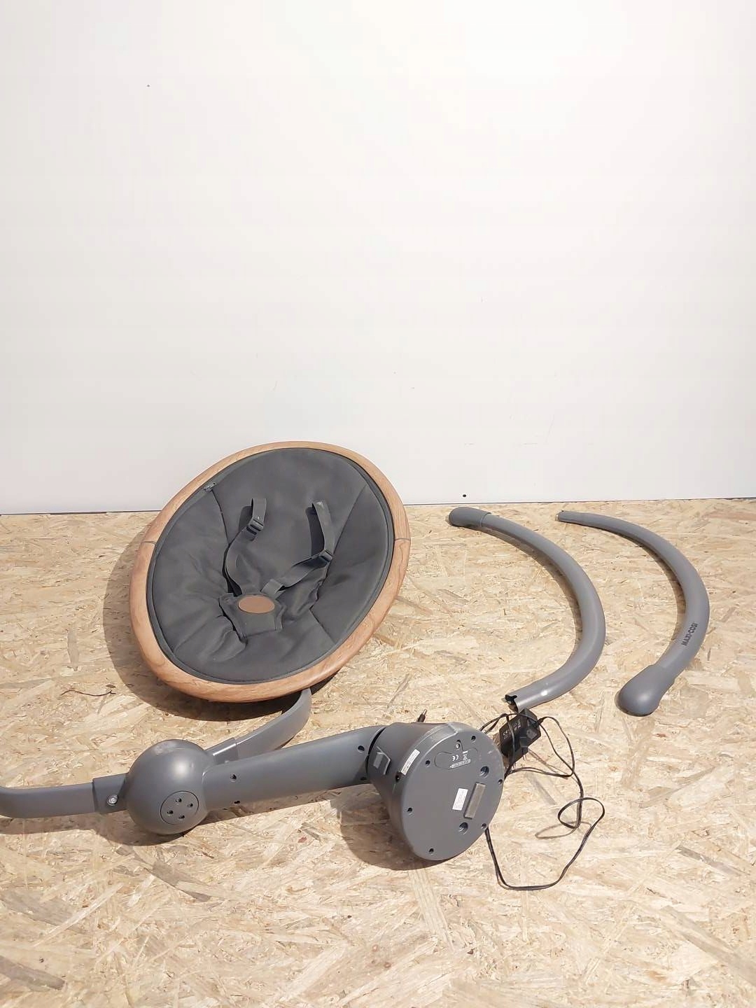 MAXI COSI CASSIA HUŚTAWKA ELEKTRYCZNA LEŻACZEK Waga dziecka 0 - 9 kg