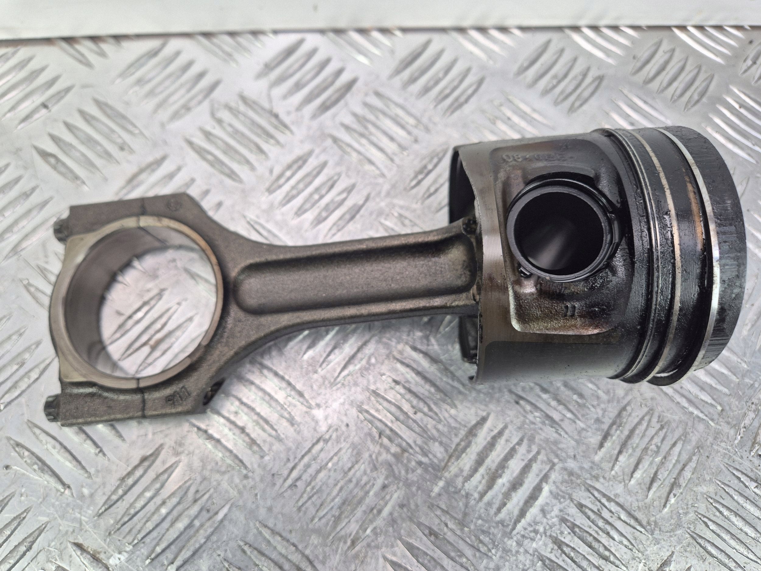 piston with connecting rod BMW 1 E81 E87 116d 0840BB N47D20A