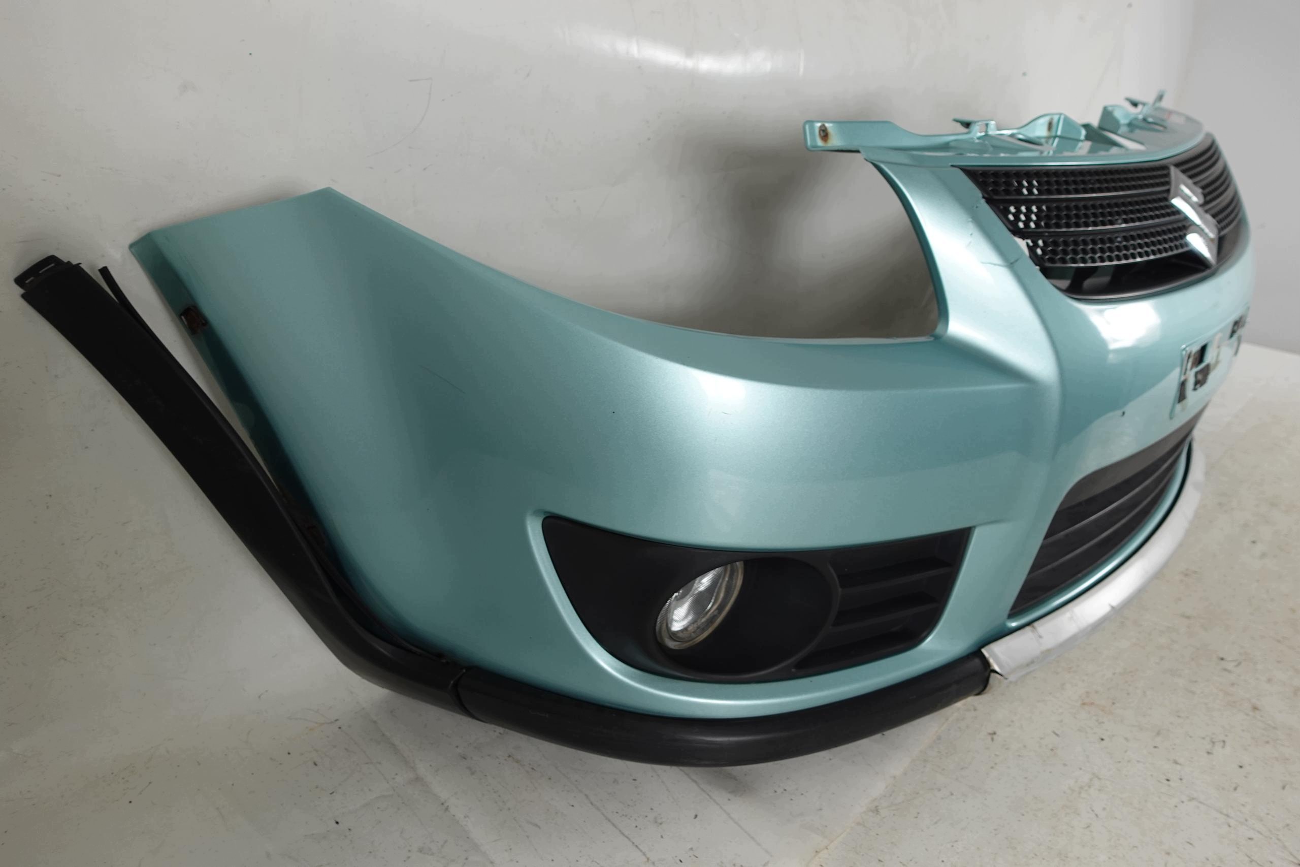 bumper front front SUZUKI SX4 06-09 HB 5D 2006-2009 71711-79J00 ZEE