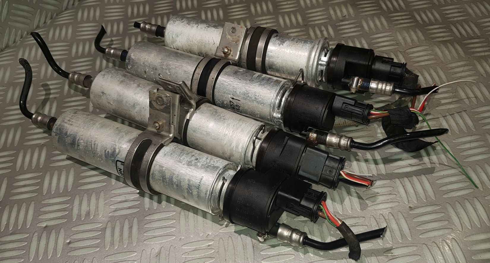 BMW E60 E61 PODGRZEWACZ FILTRA PALIWA 4 PIN FILTR WTYCZKA KOŚĆ 7788702 KPL