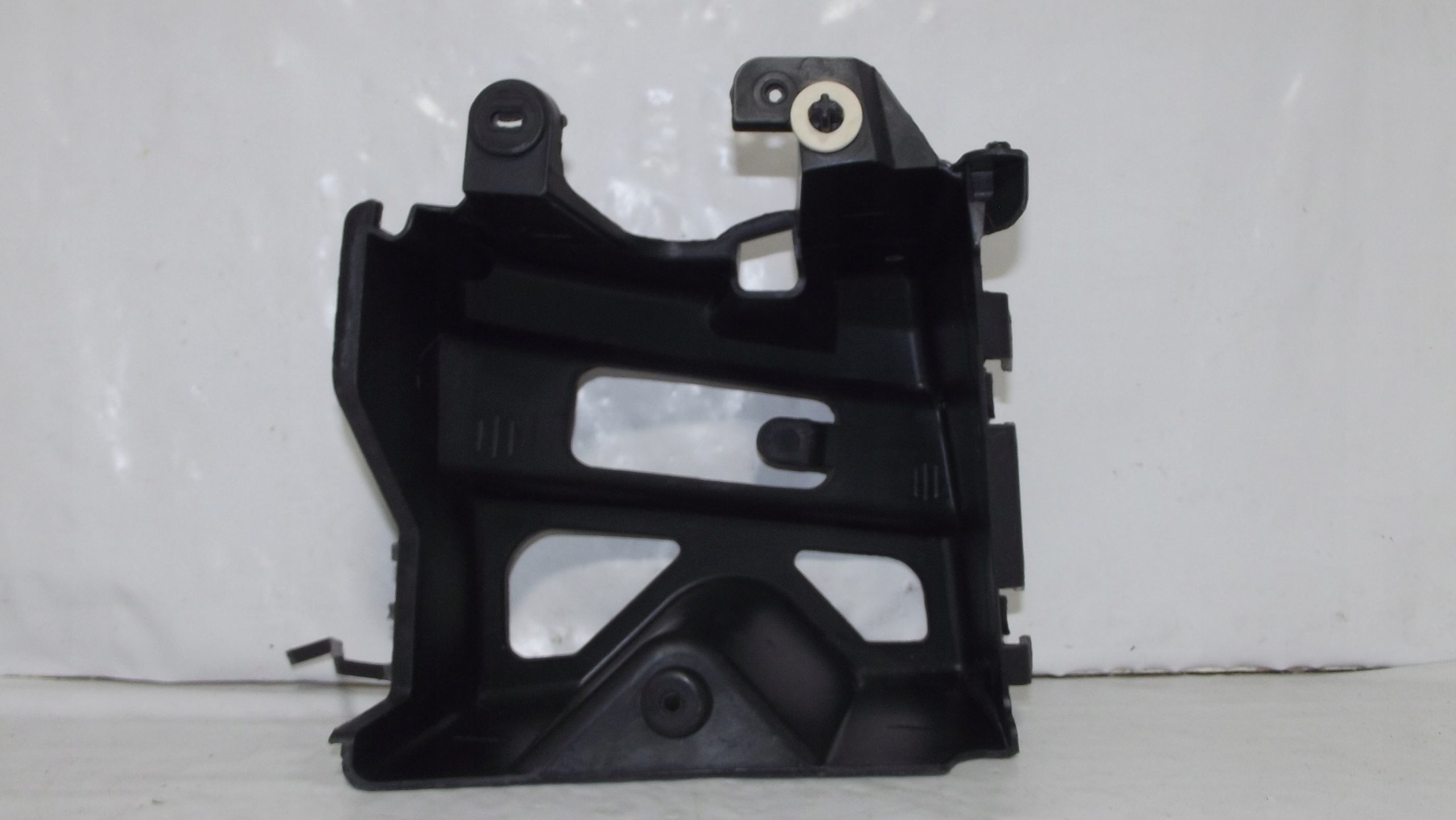 Renault Laguna III bumper bracket left rear part 850450001R