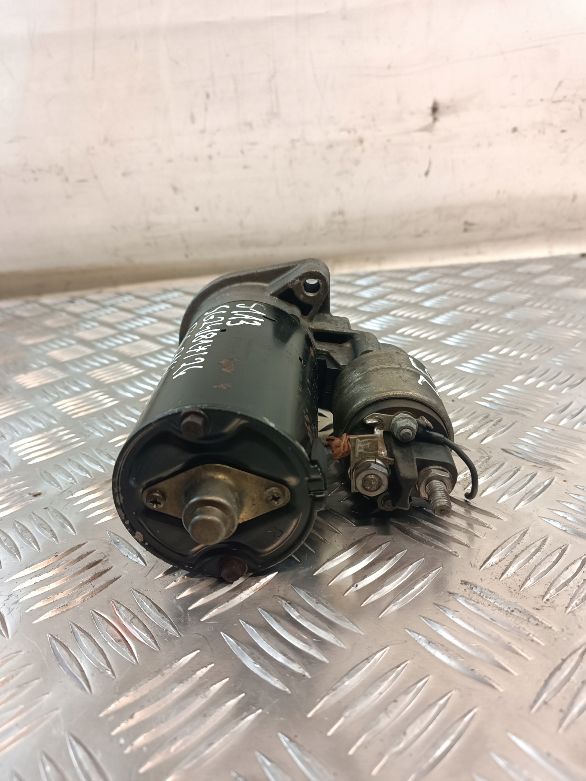starter BMW E46 316i 2004r BOSCH 7505979