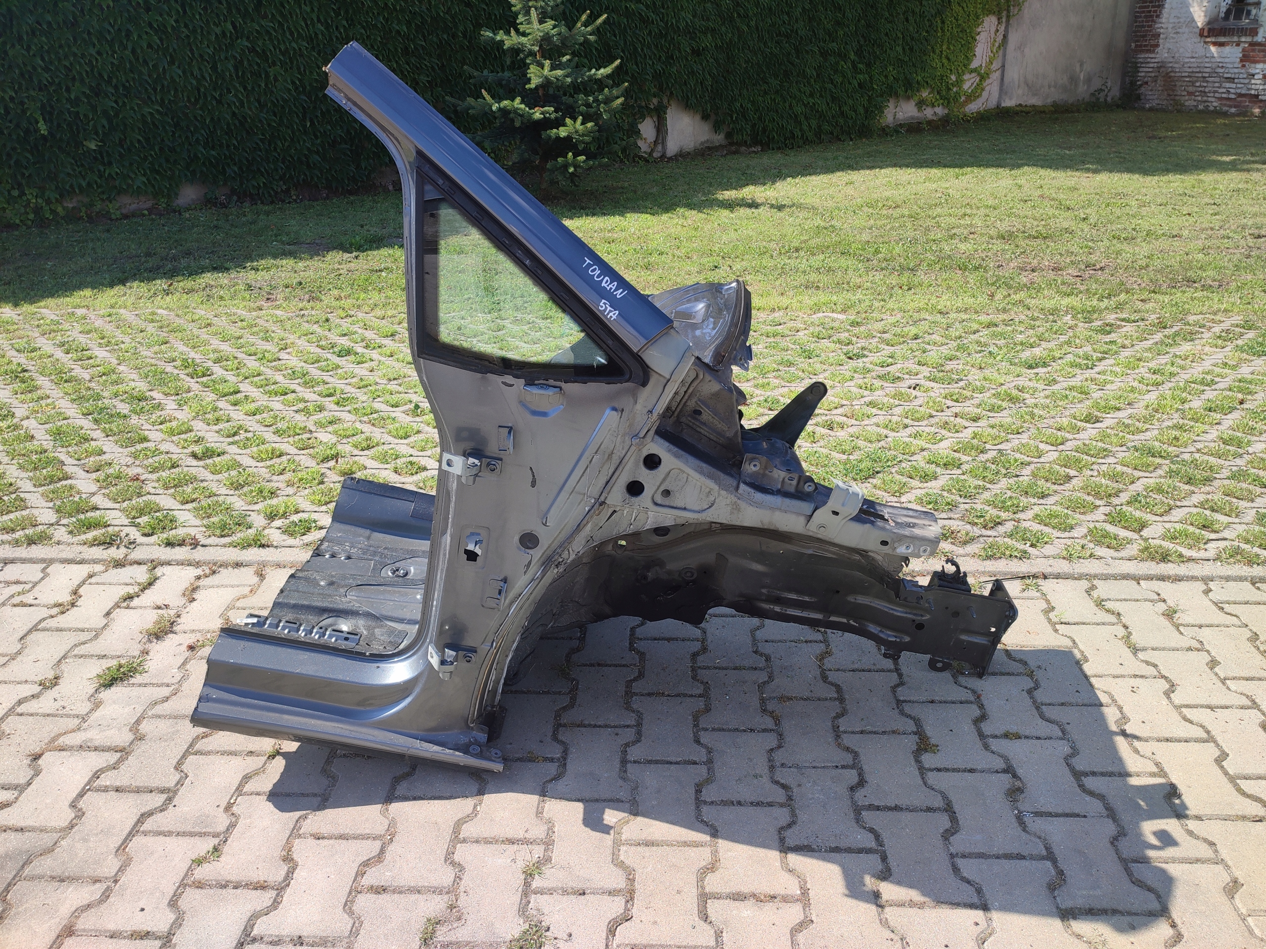 VW TOURAN 5T 2019ROK ĆWIARTKA FARTUCH PODŁUŻNICA PRÓG PRZÓD PRAWA LR7H