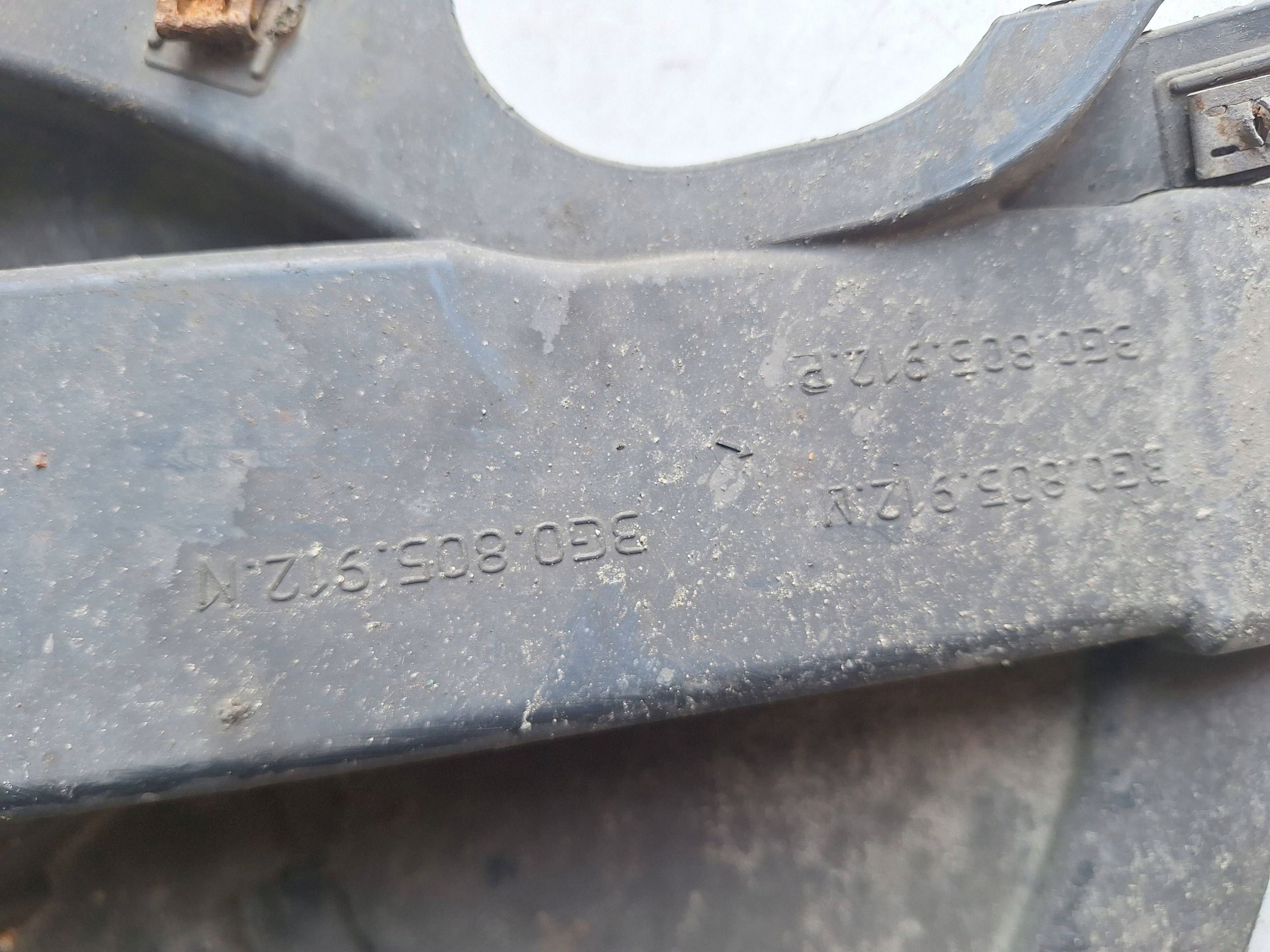 VOLKSWAGEN PASSAT B8 3G 15-19 mudguard front right 3G0805911C