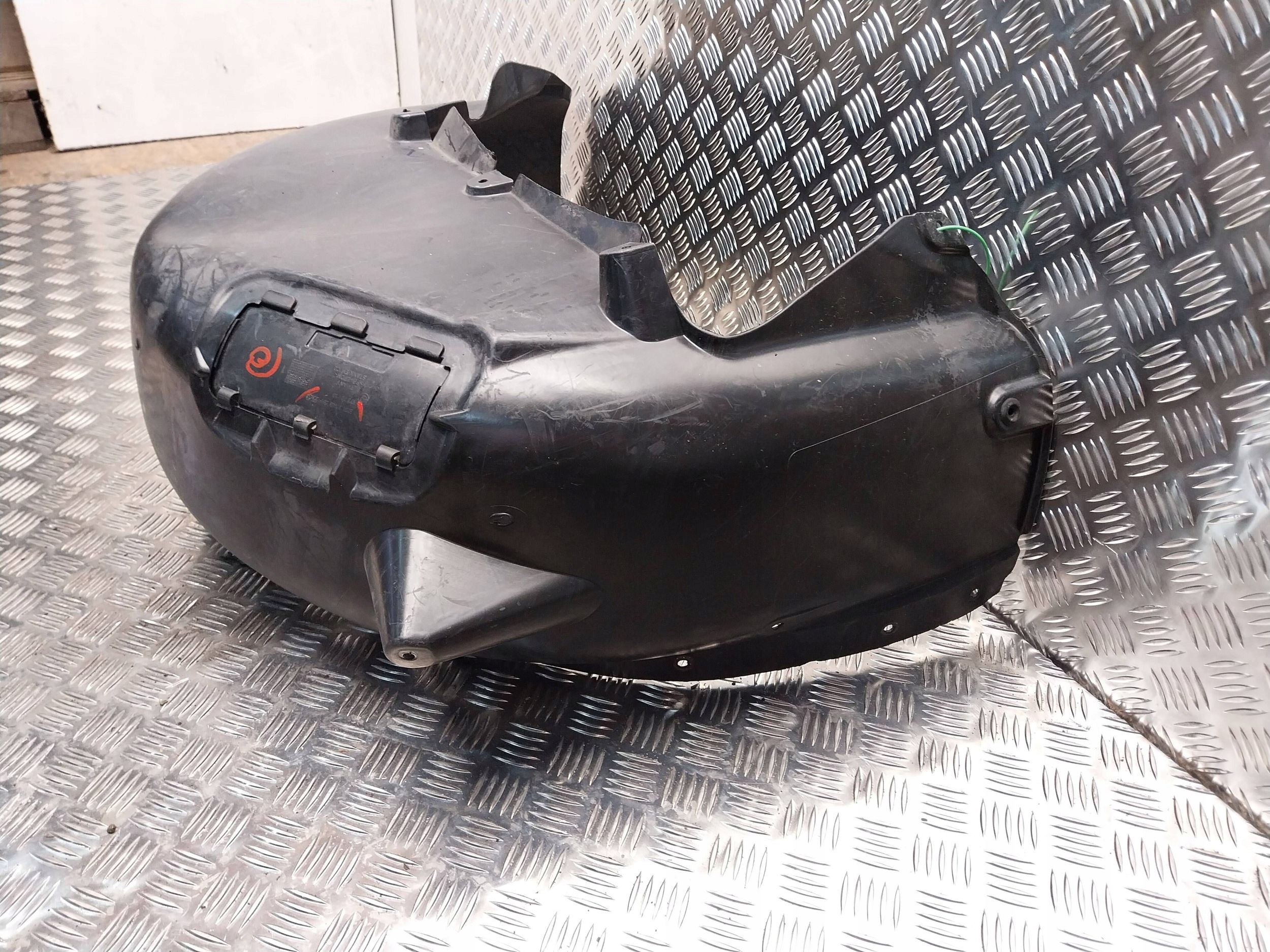 mudguard left rear part 51718040795 BMW MINI