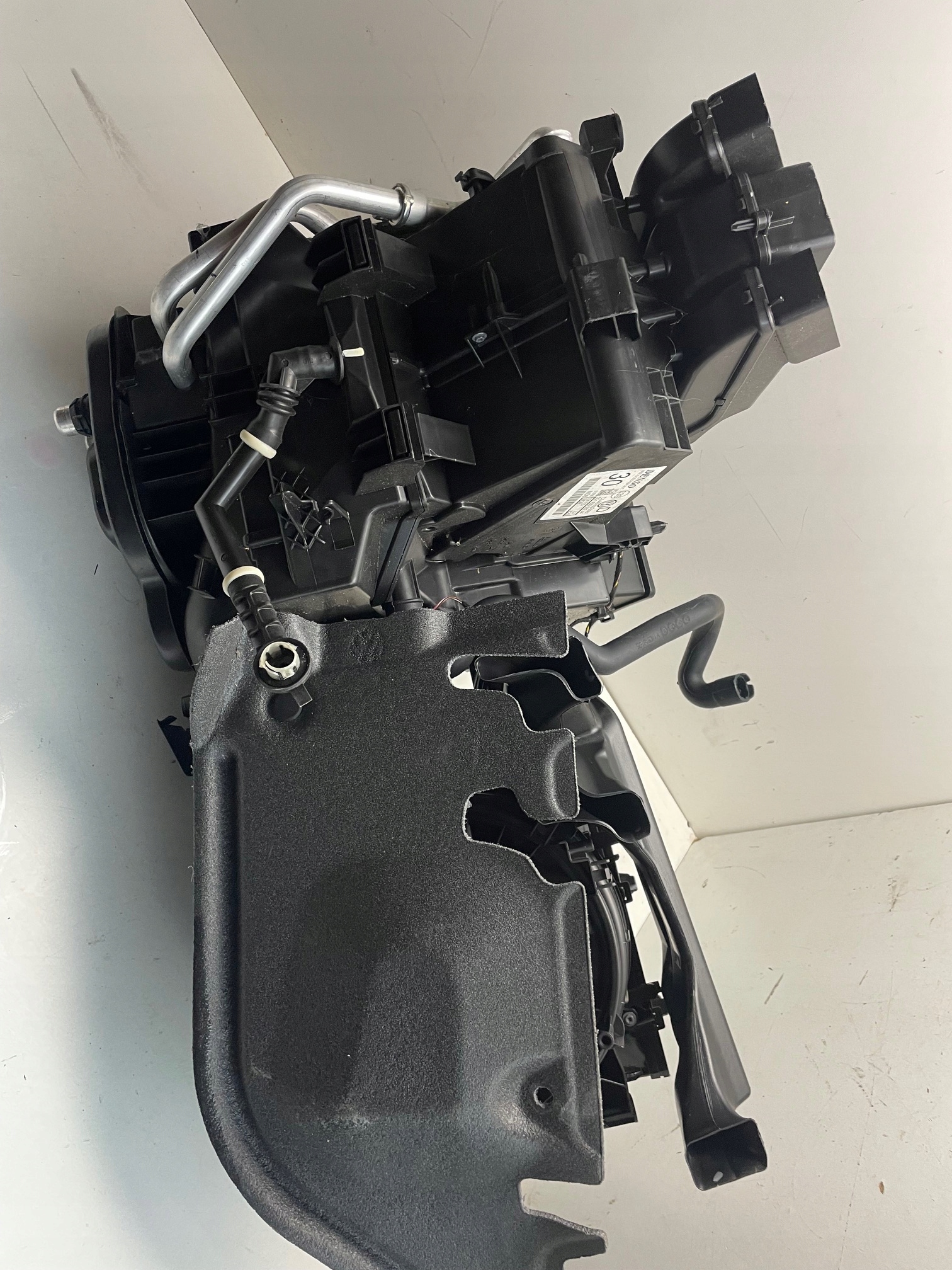 радиатор отопителя vw GOLF VII 5Q1820002AF