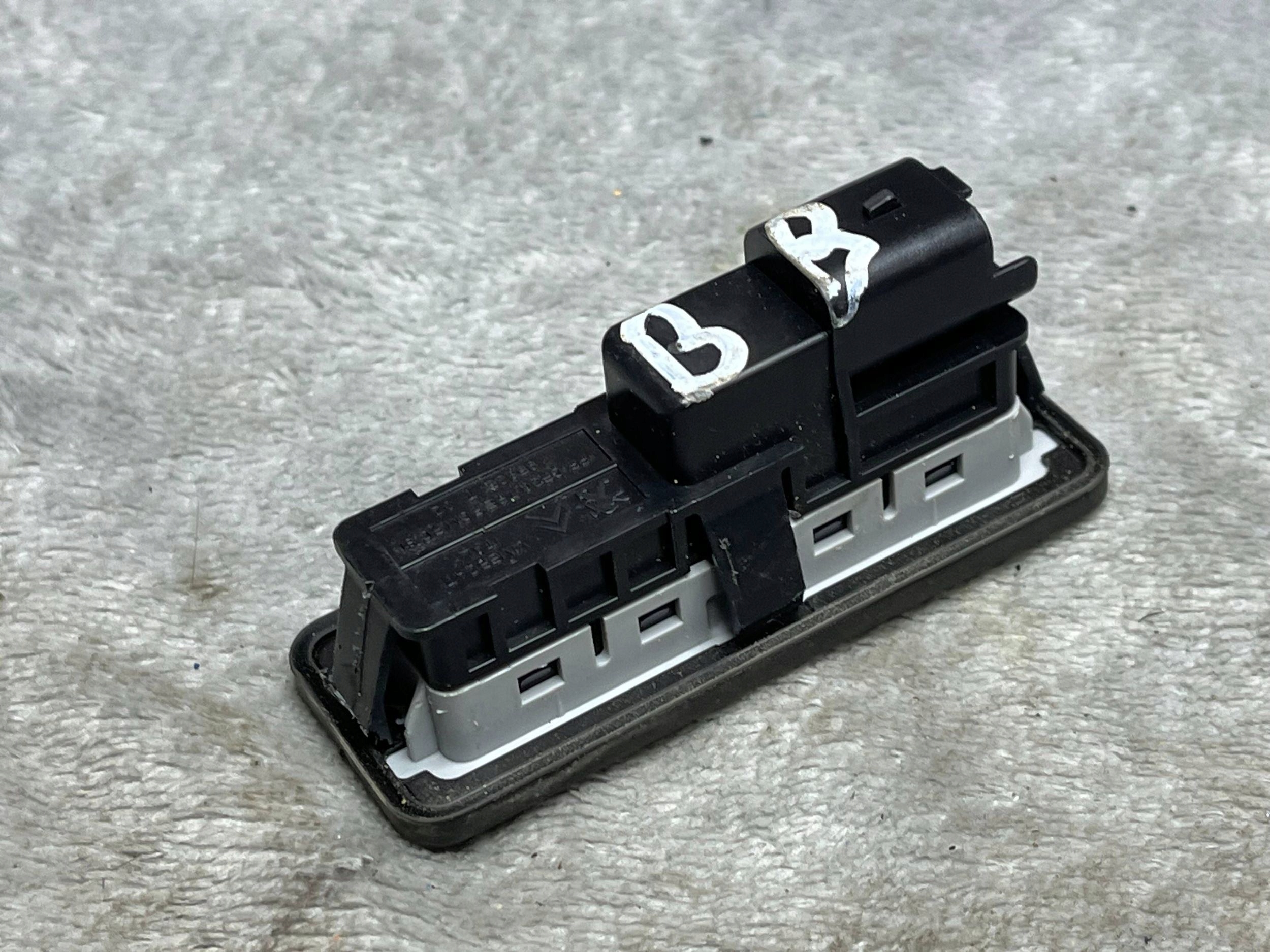button bonnet boot MIKROSTYK PEUGEOT 308 9676028380 !J