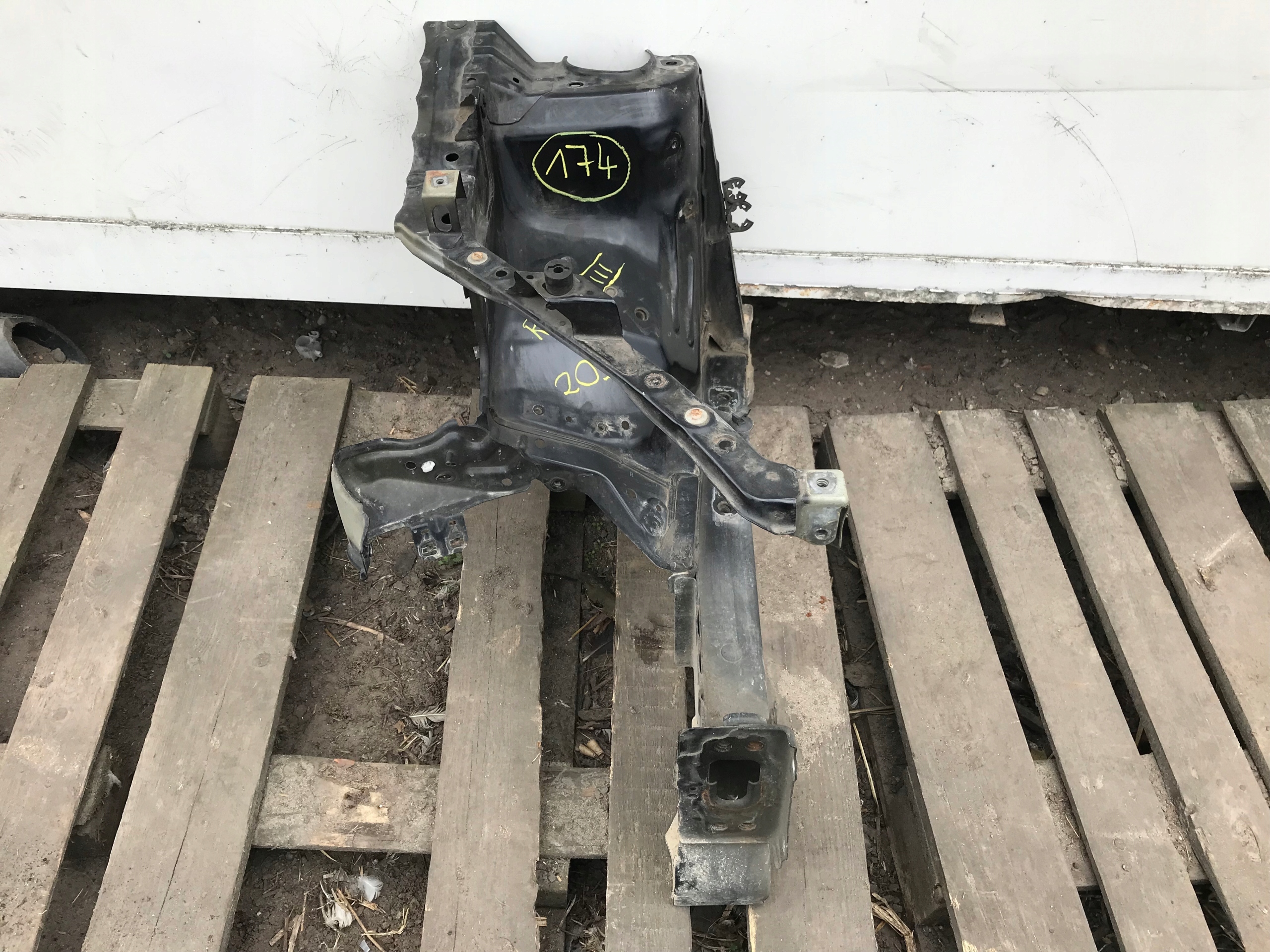 RAV4 III лонжерон квадрант окуляр правий 202 06'