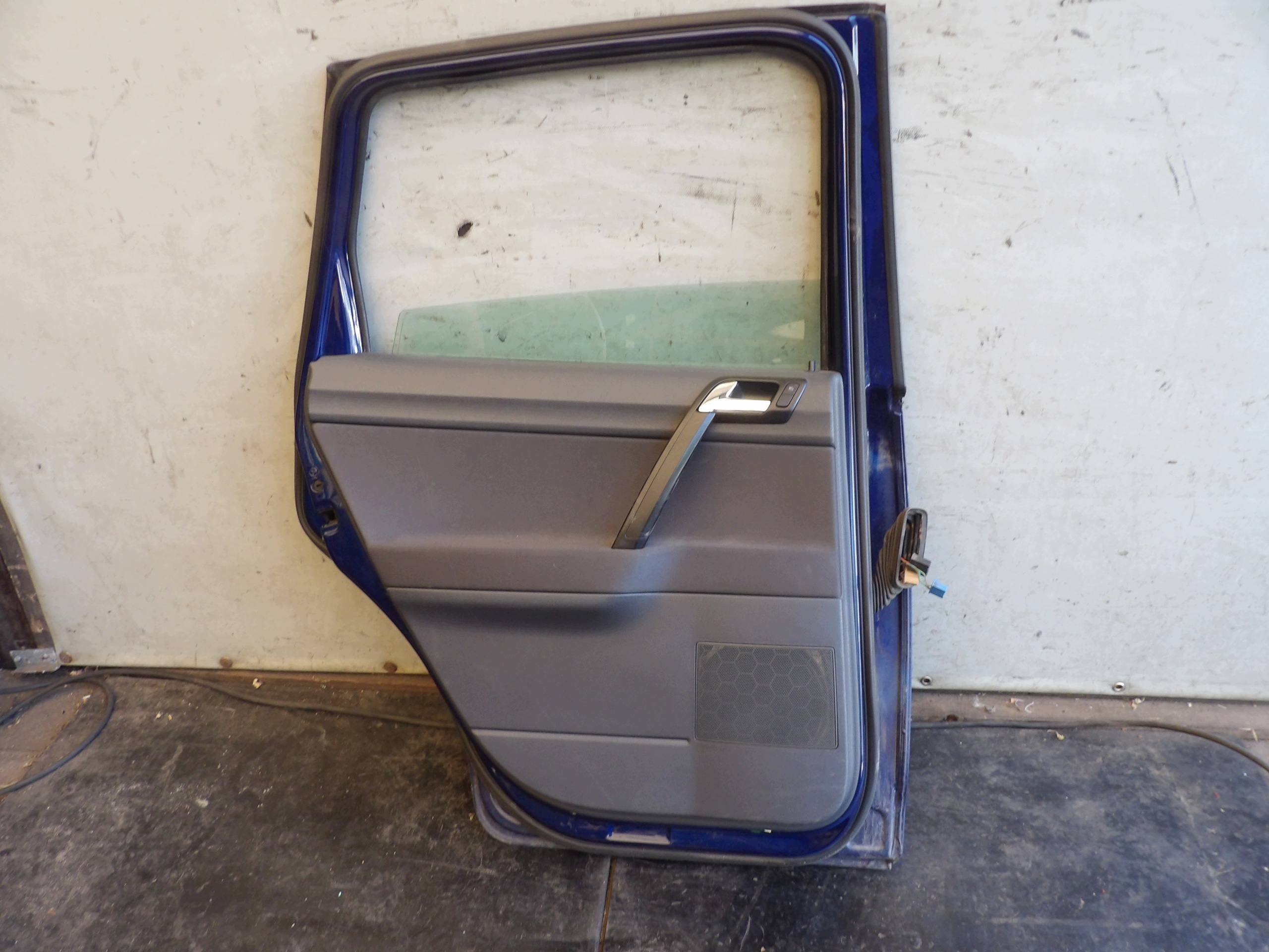 VW Polo 9N door rear. left LD5Q