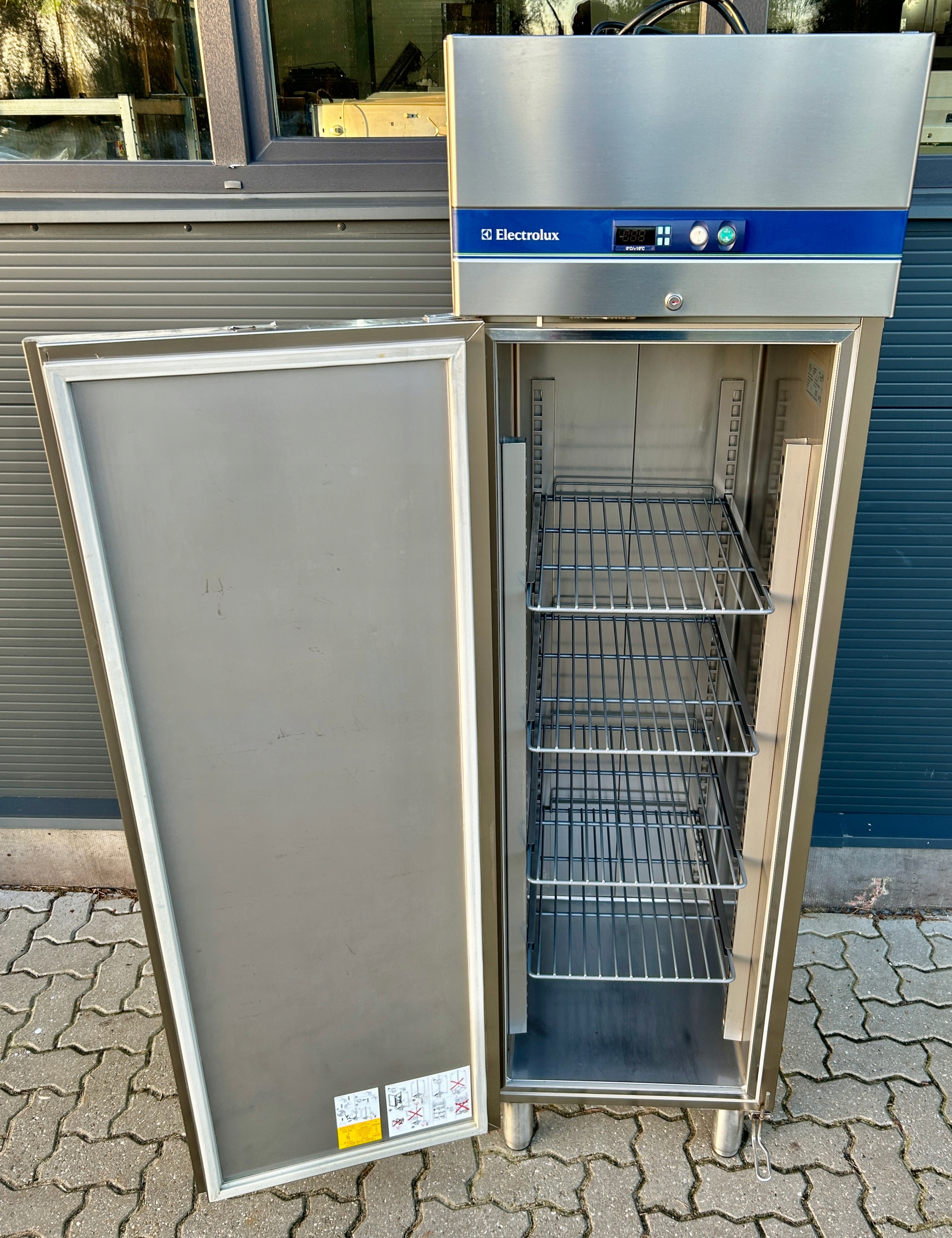 SZAFA CHŁODNICZA ELECTROLUX 400L CHŁODZIARKA