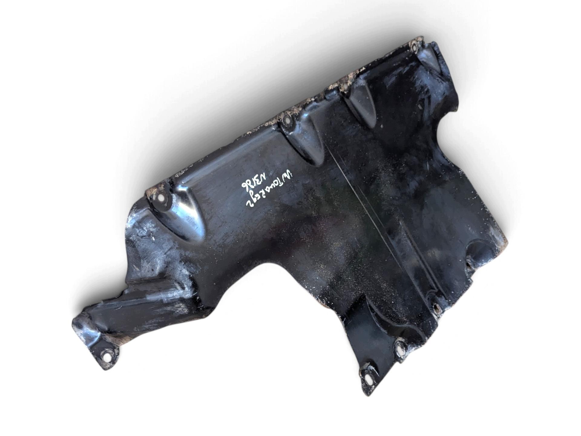 cover below engine Volkswagen Touareg 2 2011 7P0825235