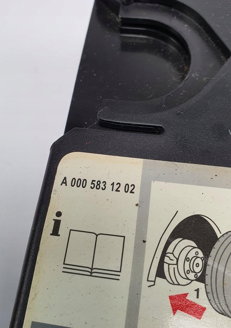 KOMPRESOR KOŁA MERCEDES W204 A0005831202 Marka Mercedes