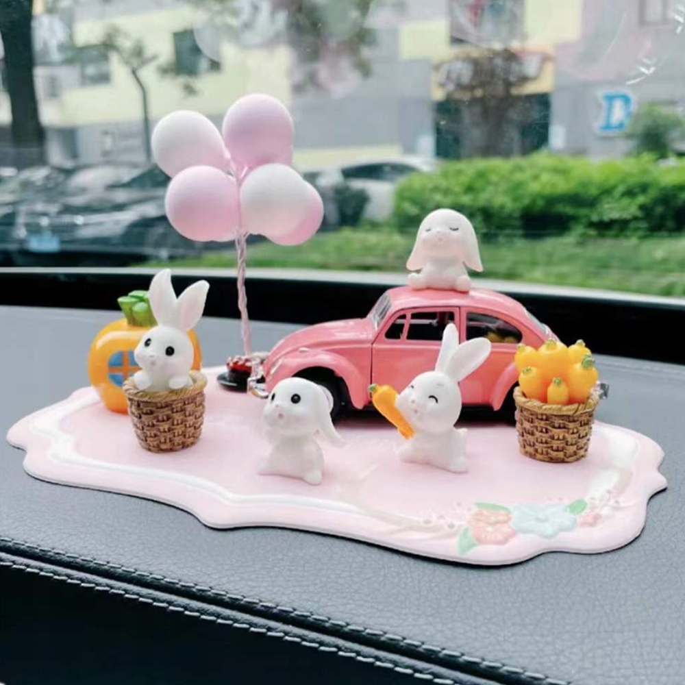 Маленький кролик украшение автомобиля