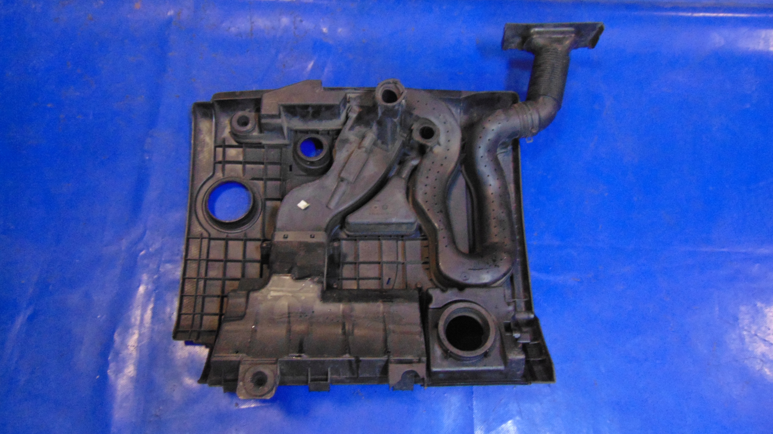 engine housing cover 1.4FSI GOLF V HB 03-09 year
