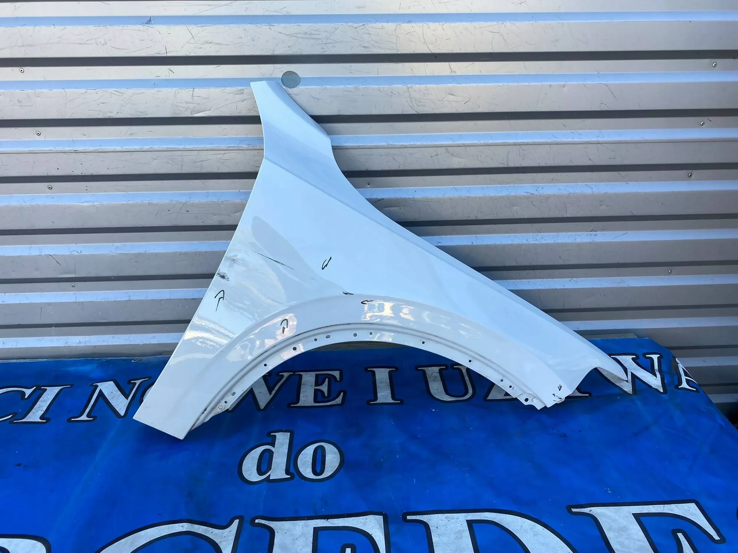 Volvo XC90 II Błotnik Przedni Prawy