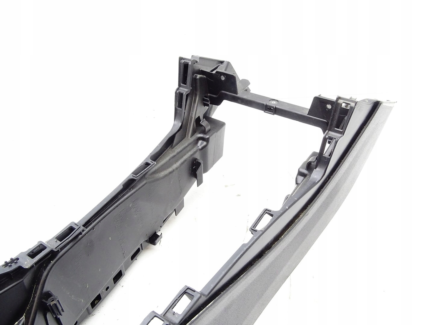 TUNEL central armrest MERCEDES A W176 A1766804101