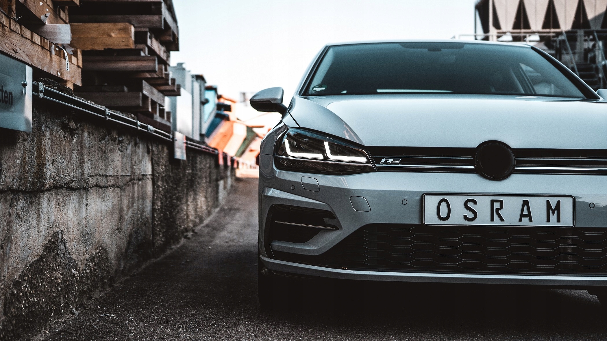 REFLEKTOR OSRAM VW GOLF 7.5 BLACK LEDHL109-BK FS1 EAN (GTIN) 4062172169639