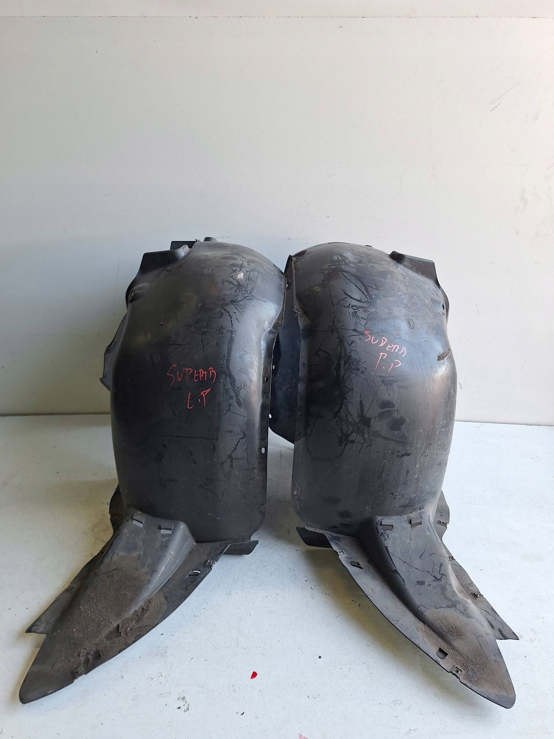 SKODA SUPERB II 3T0 08-13 mudguard front right
