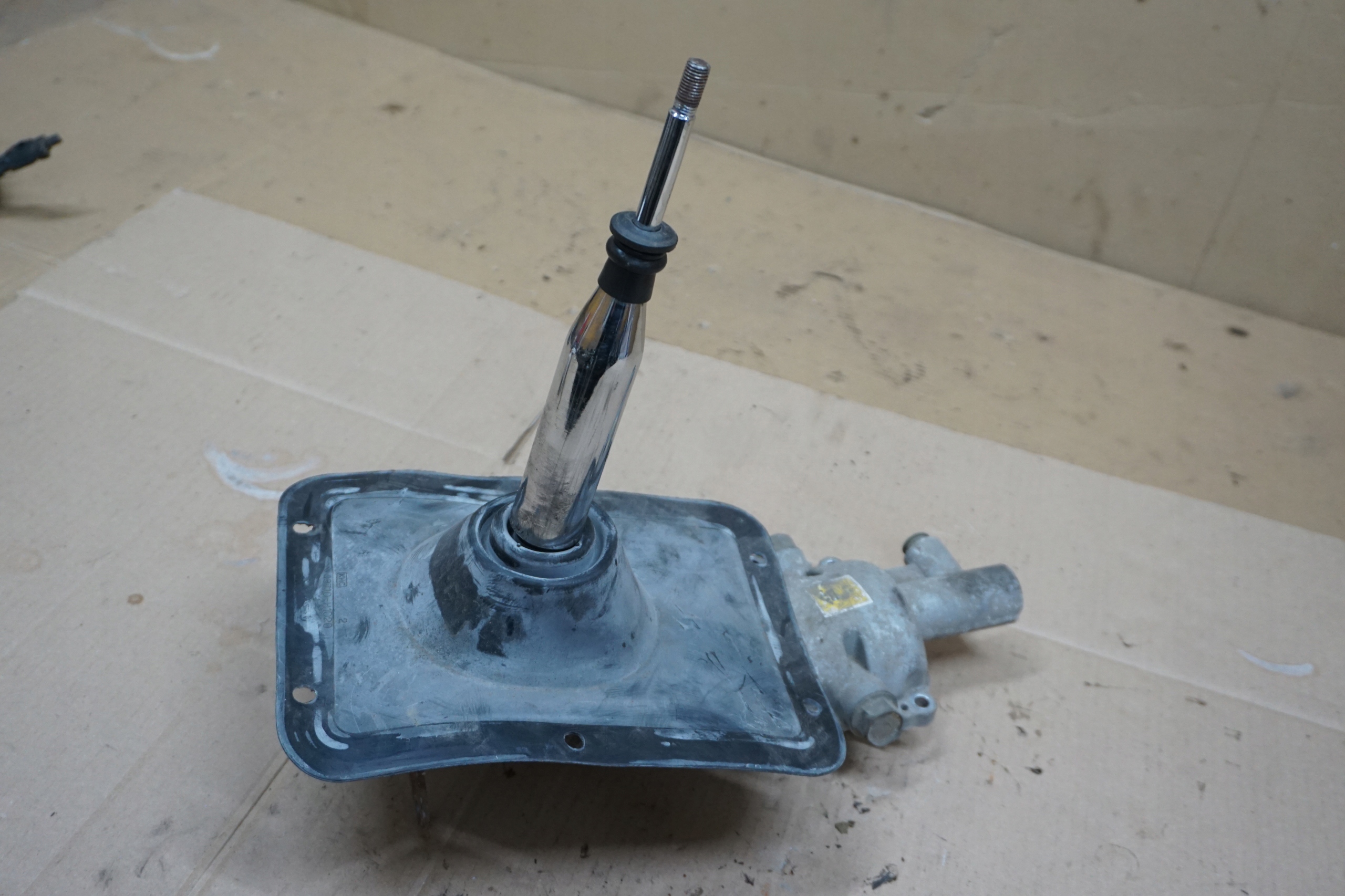 HYUNDAI TERRACAN WYBIERAK DŹWIGNIA ZMIANY BIEGÓW MANUAL 2,9 CRDi