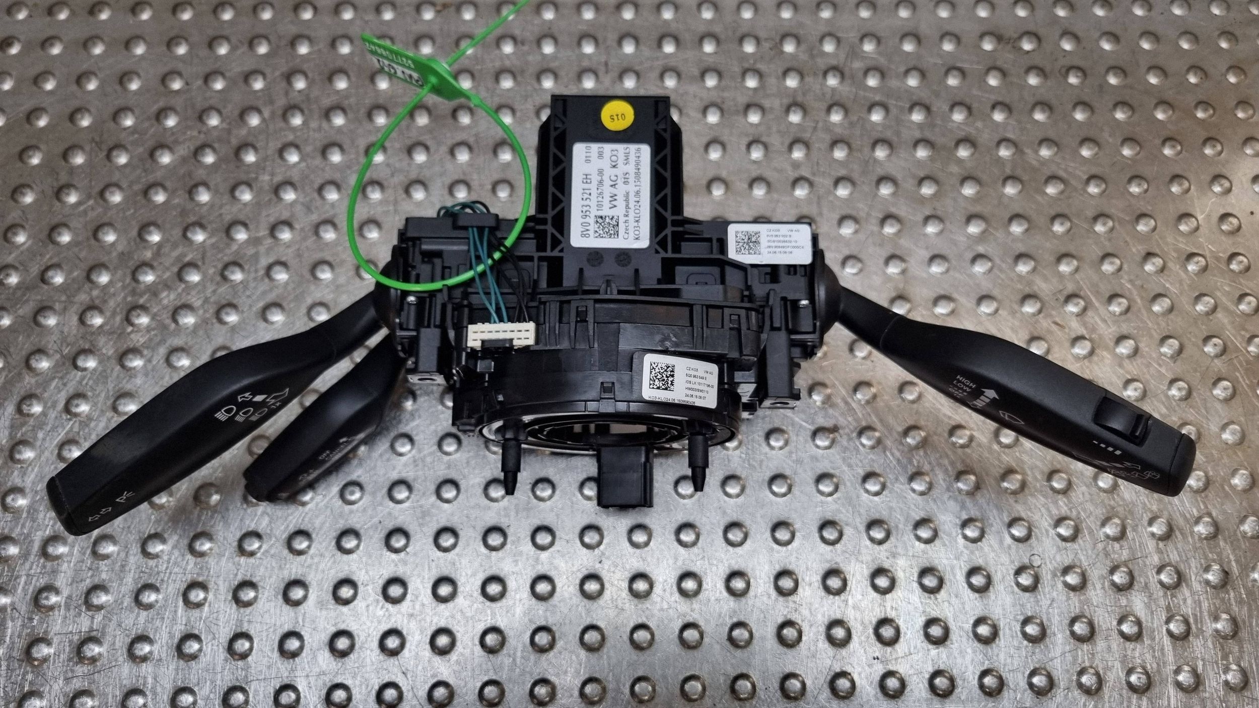control steering wheel levers and controls ring 8V0953521EH 8V0953502B AUDI A3 8V