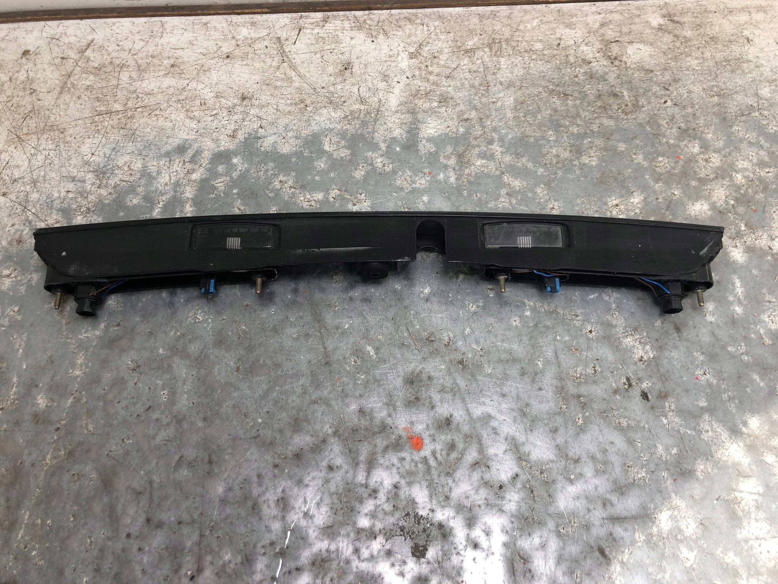 moulding cap bonnet BMW E65 6908711