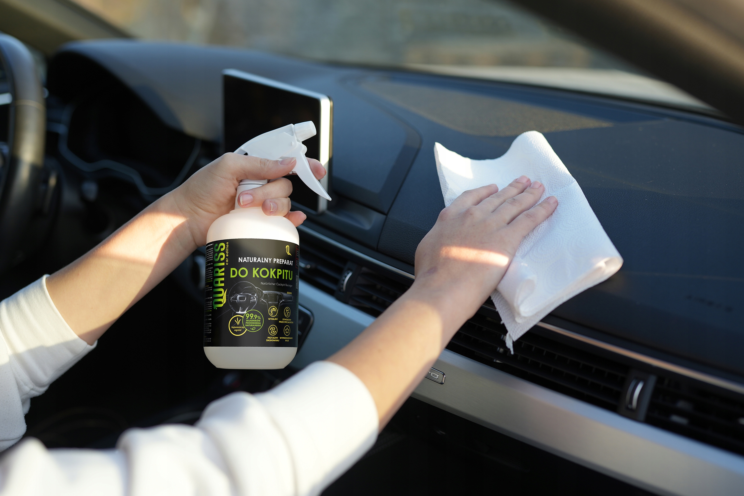 Naturalny Środek Płyn do Mycia Kokpitu Wnętrza Auta Wydajny Eko 500 ml Pojemność opakowania 500 ml