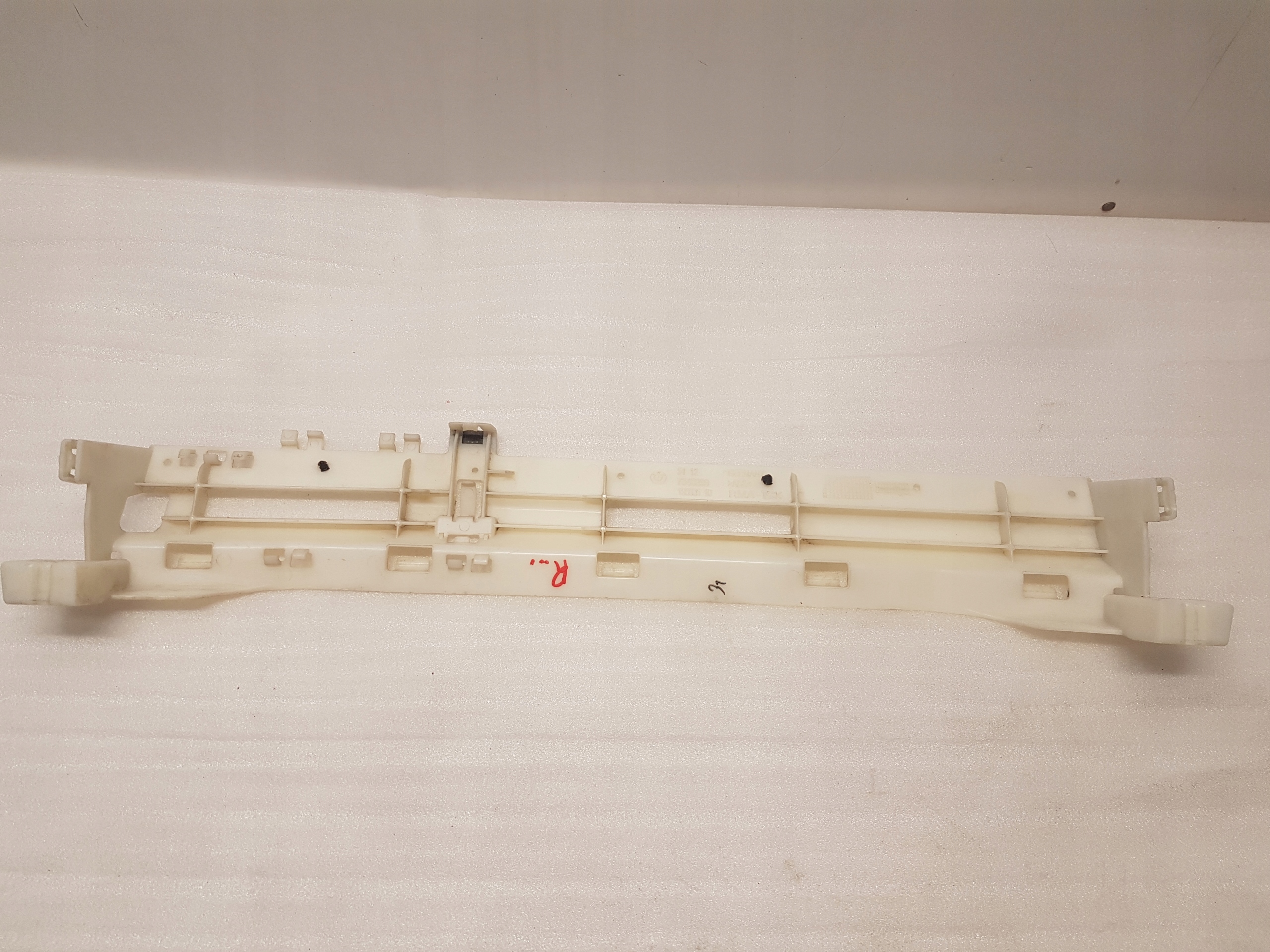 bumper bracket rear part BMW F45 7348299