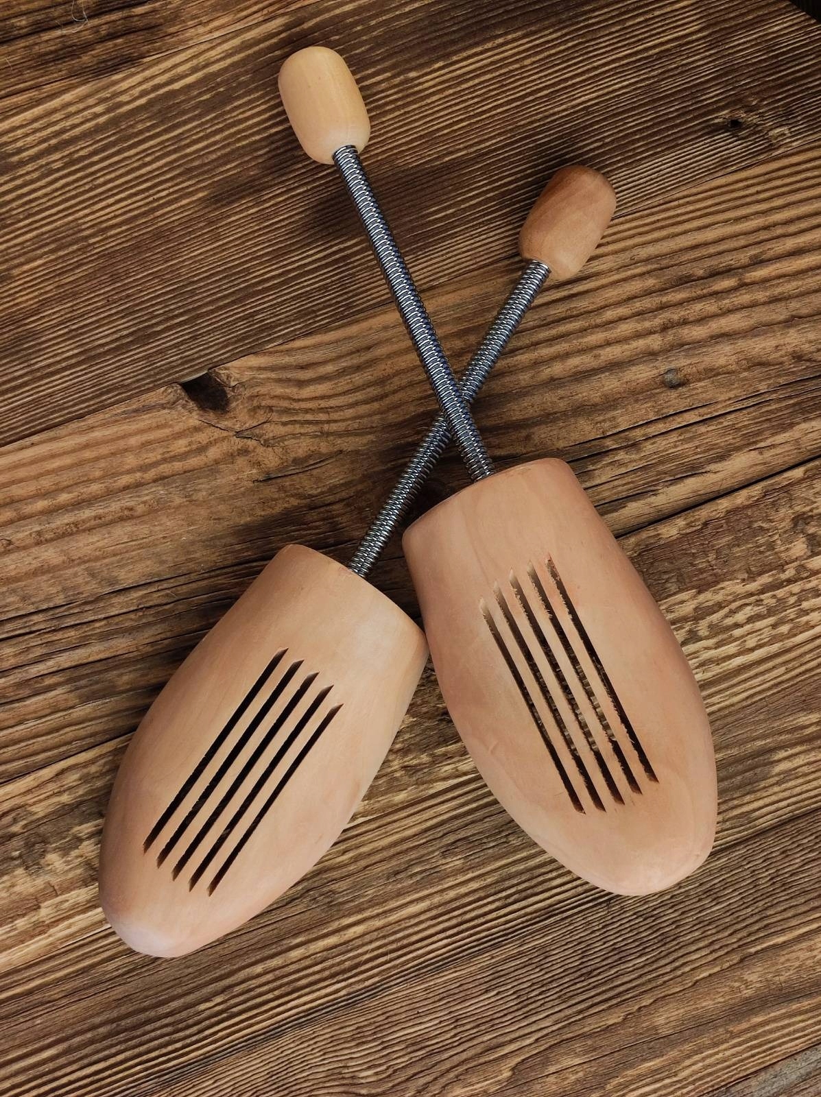 DREWNIANE PRAWIDŁA DO OBUWIA Z OTWORAMI SOLIDNE Płeć mężczyzna