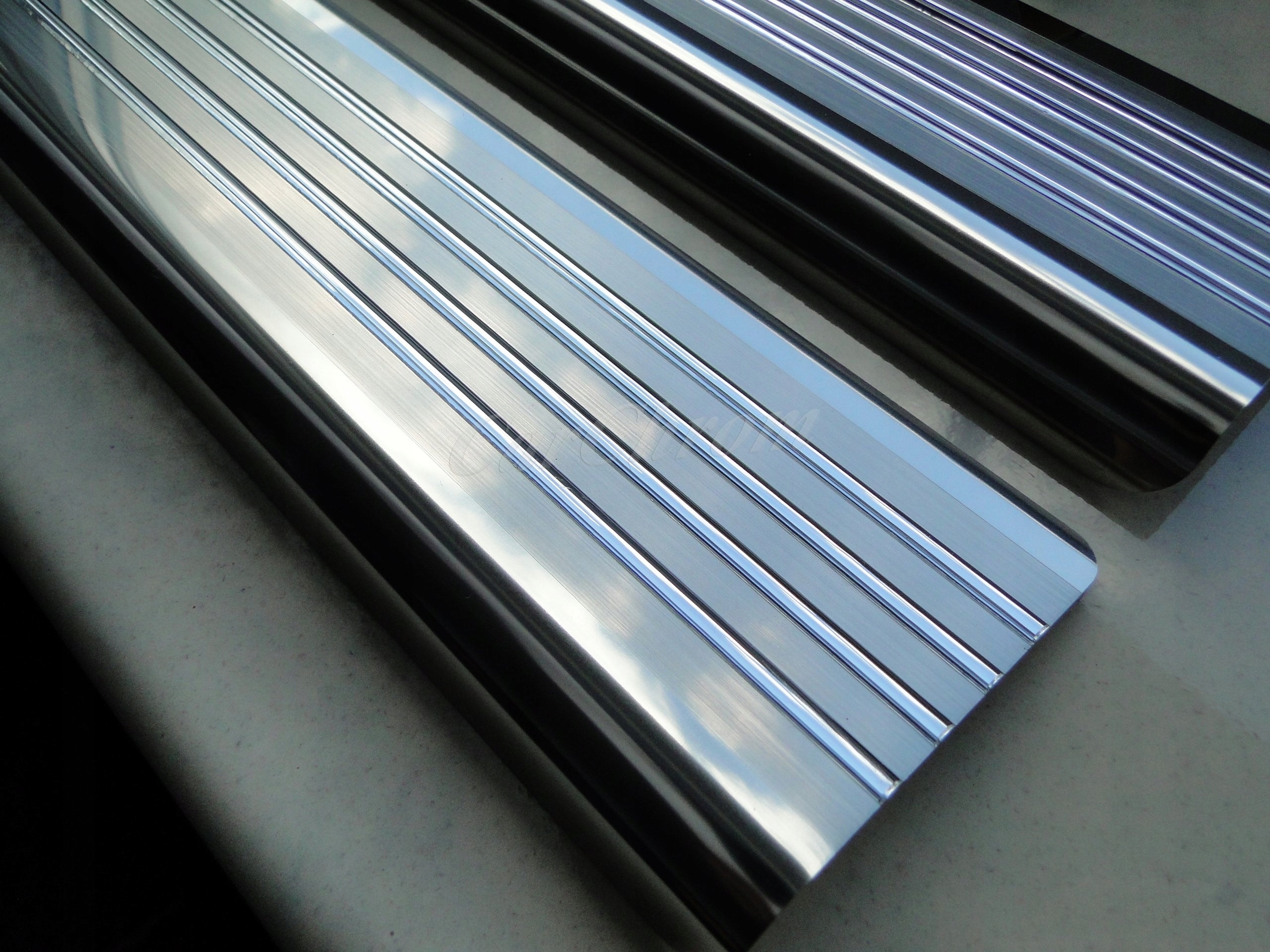 NAKŁADKI PROGOWE LISTWY PROGI VW ARTEON 2017- Producent bez marki